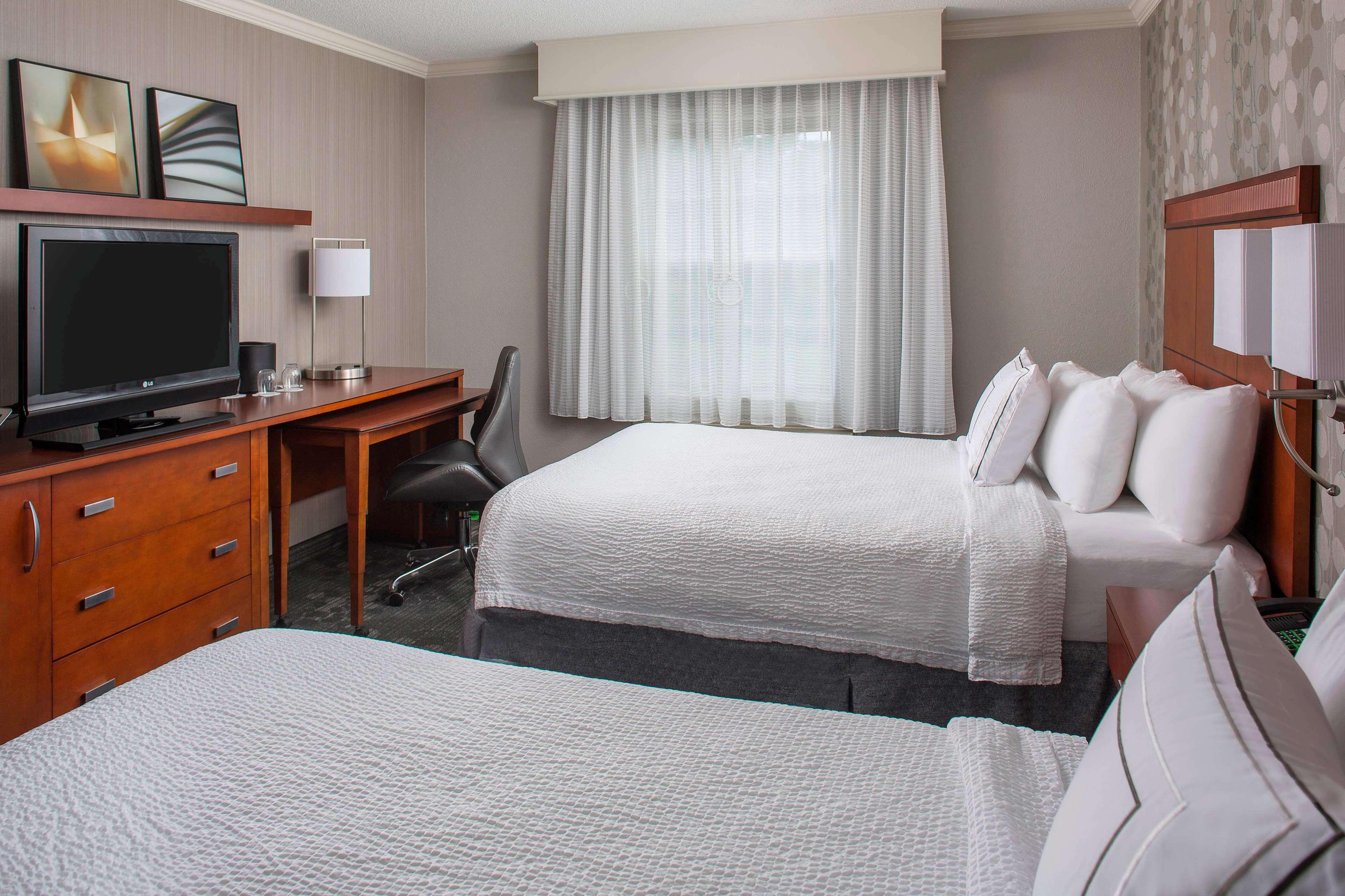 Sonesta Select Airport Hotel 3*