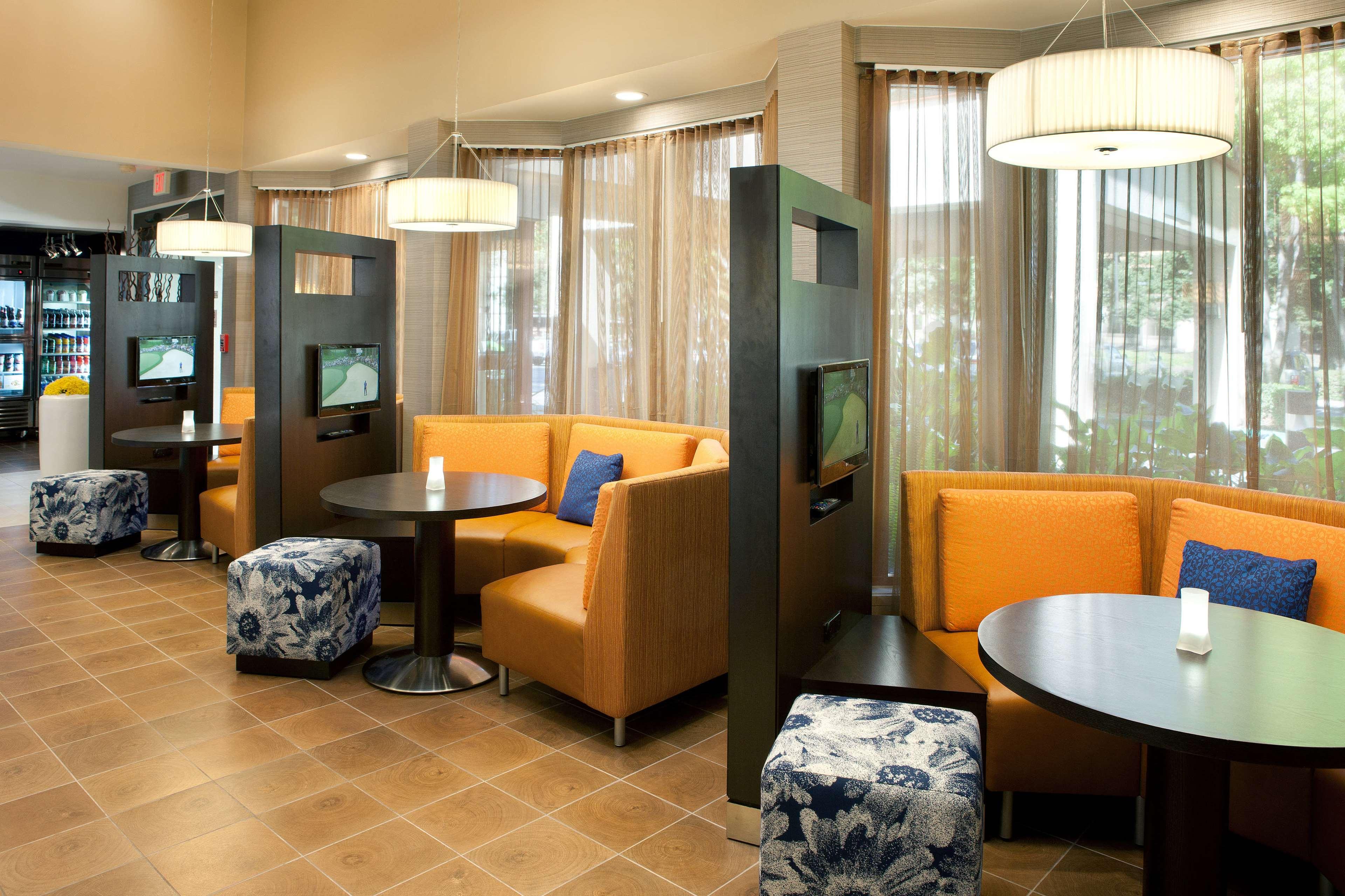 Hotel Sonesta Select Airport 3*