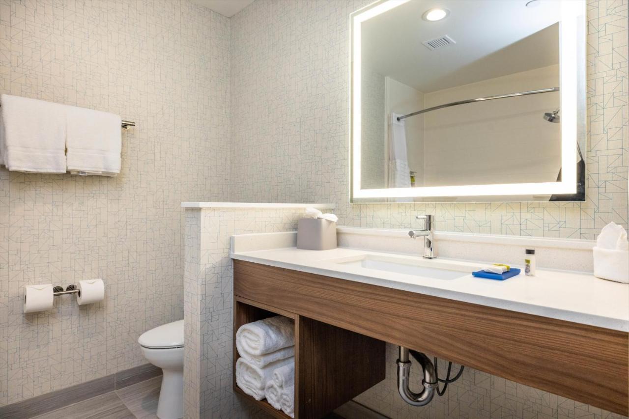 Hotel Express & - Silicon Valley By Ihg San Jose