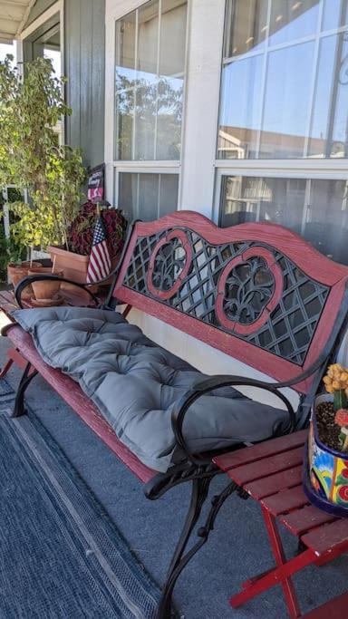Cozy In A Bungalow Homestay *