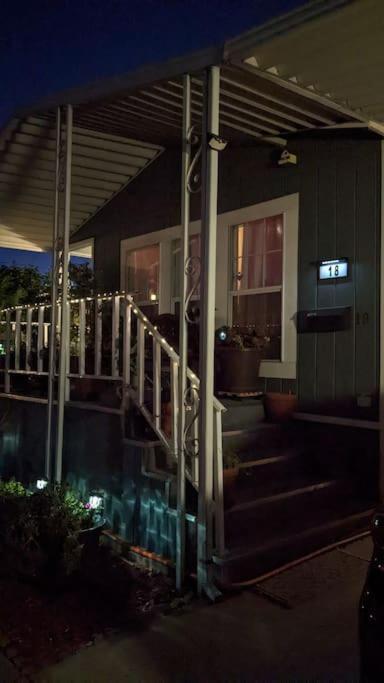 Cozy In A Bungalow Homestay