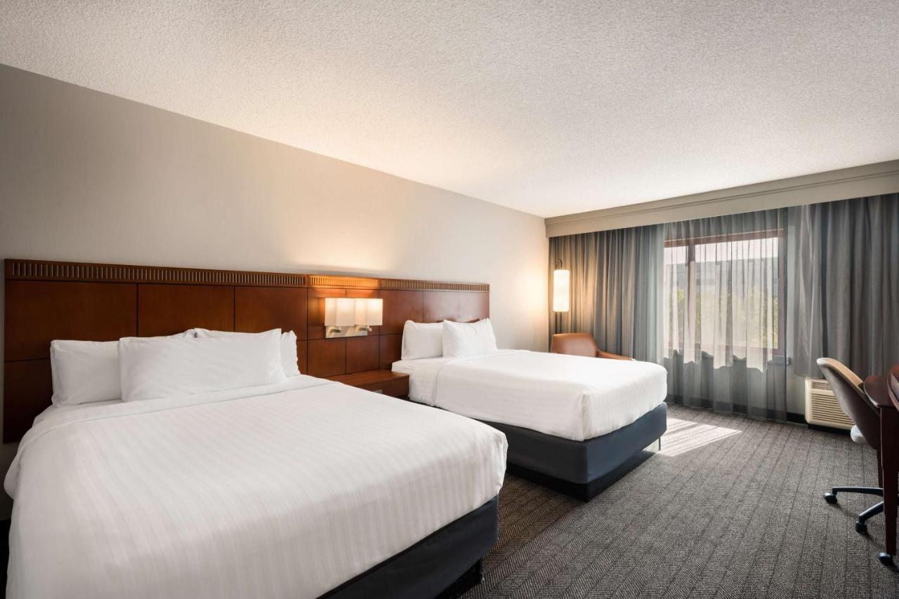 Hotel Sonesta Select Airport 3*