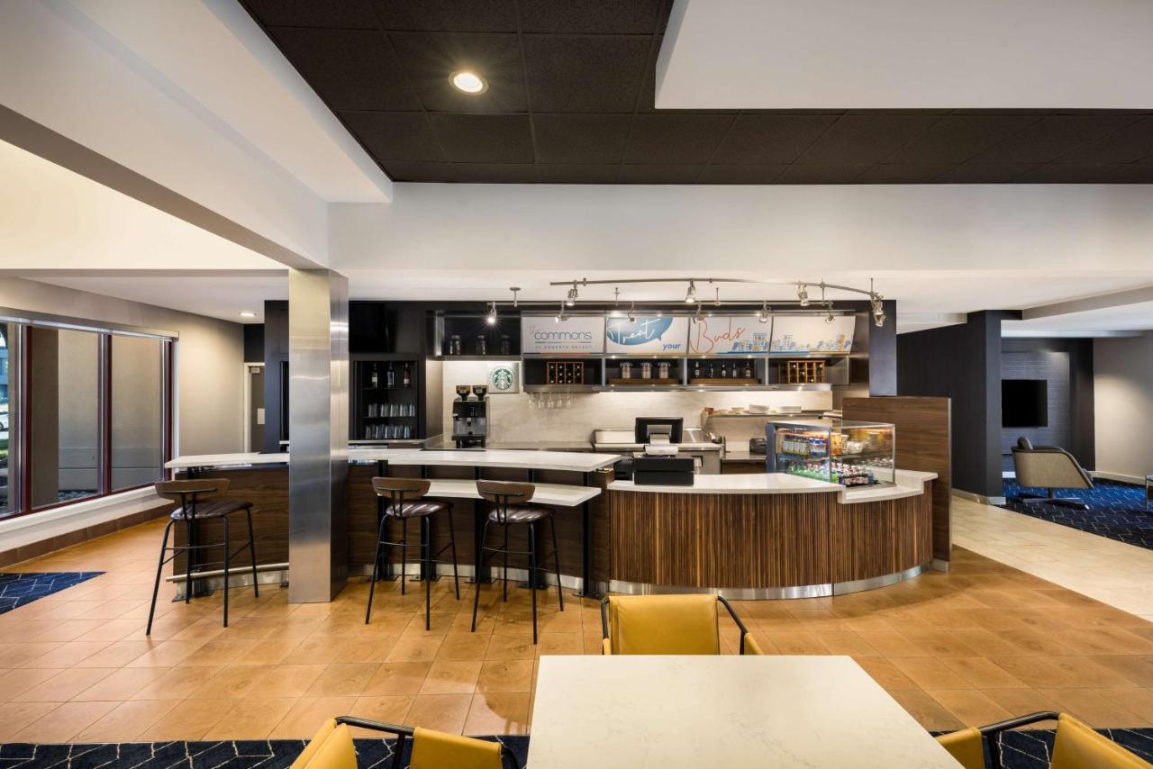 Hotel Sonesta Select Airport 3*