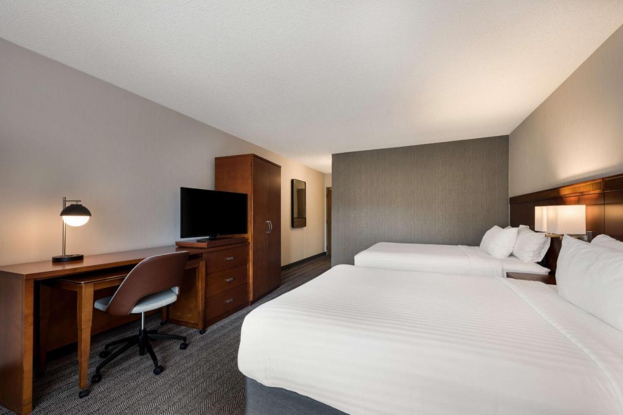 Sonesta Select Airport