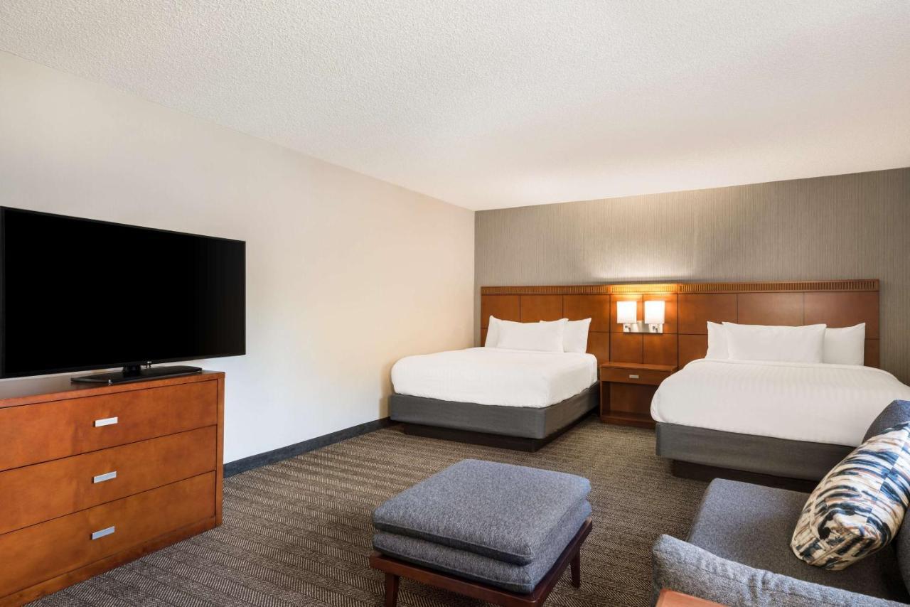 Hotel Sonesta Select Airport 3*