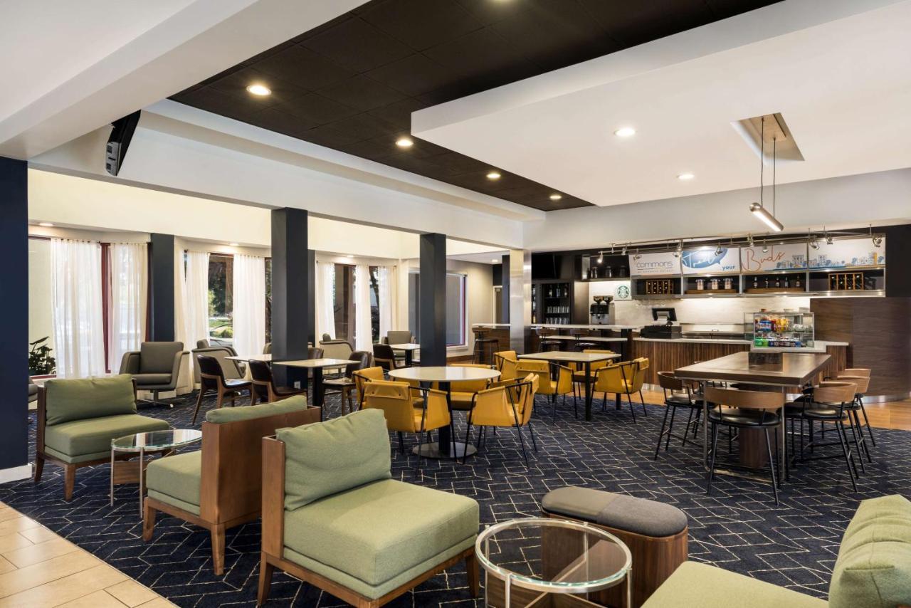 Sonesta Select Airport