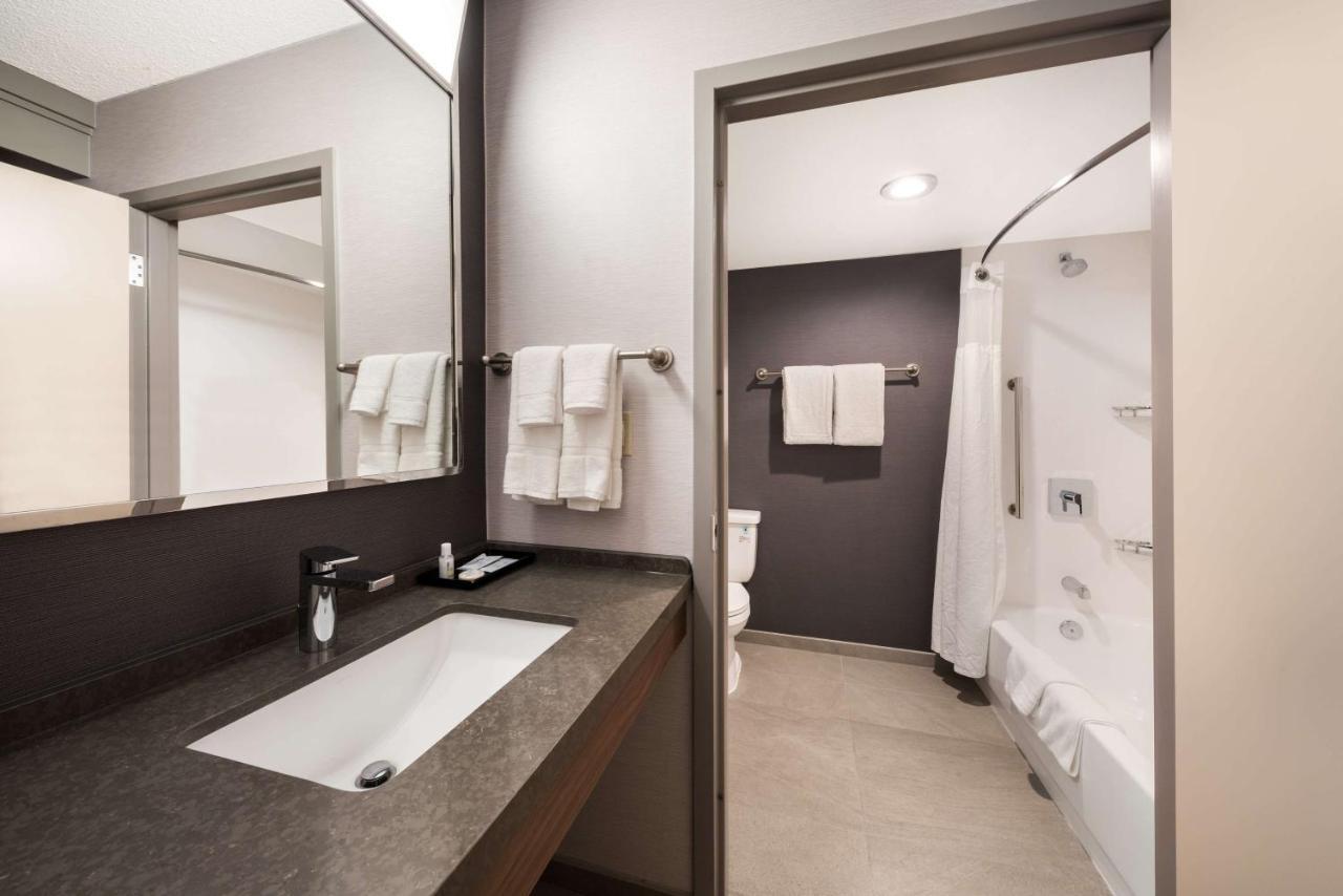 Sonesta Select Airport Hotel San Jose