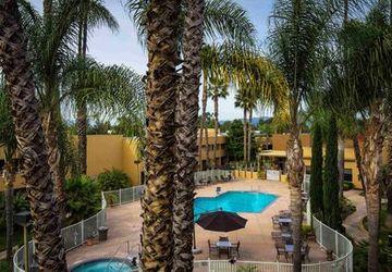 Hotel Fairfield And By Marriott Airport 3*