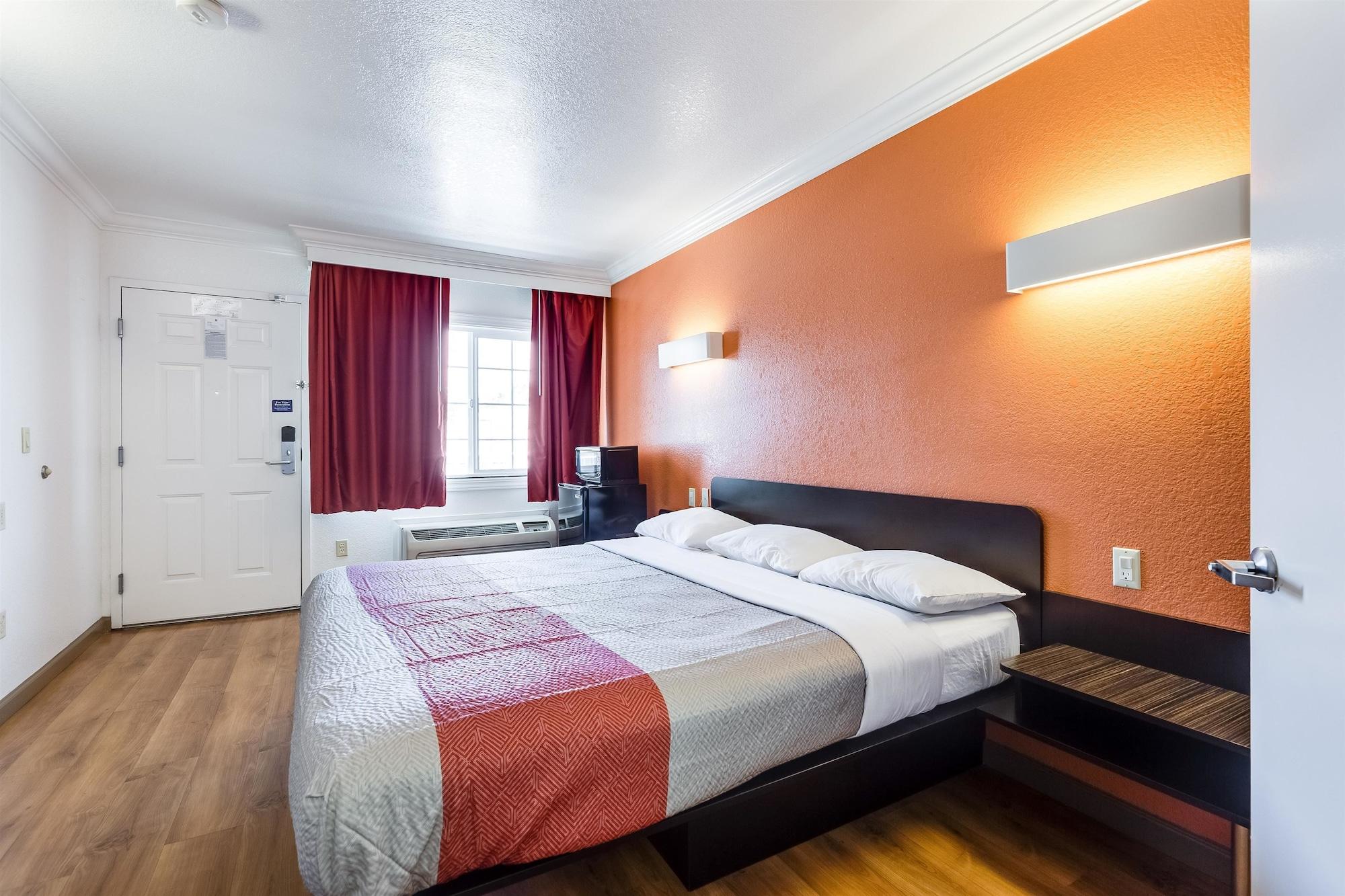 Hotel 6-san Jose, Ca - Convention Center