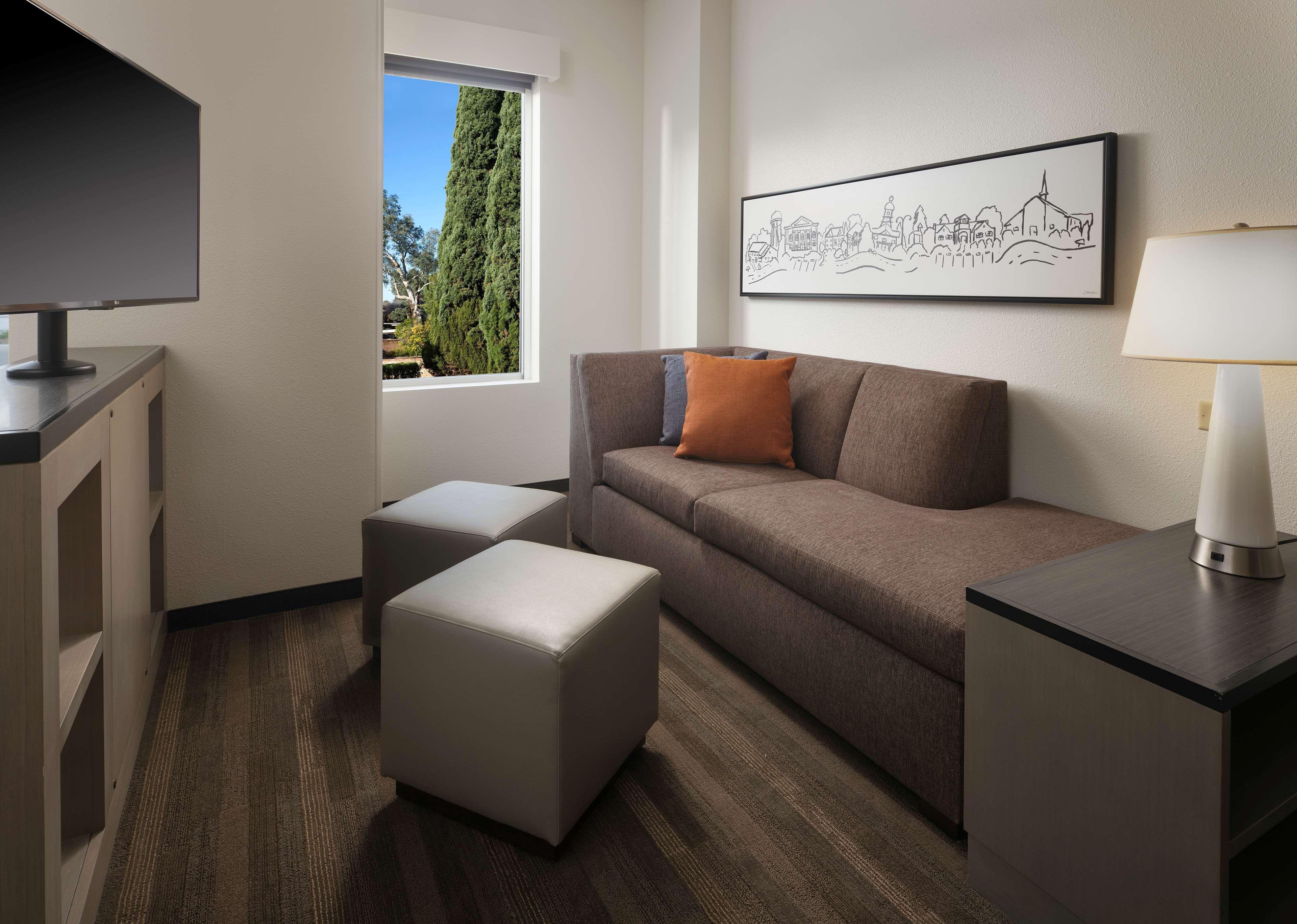 Hyatt House Airport Hotel