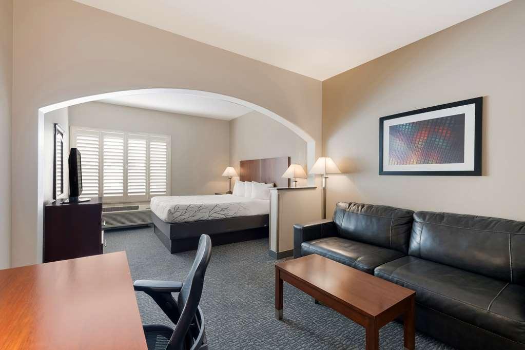 Western Lanai Garden & Hotel 3*