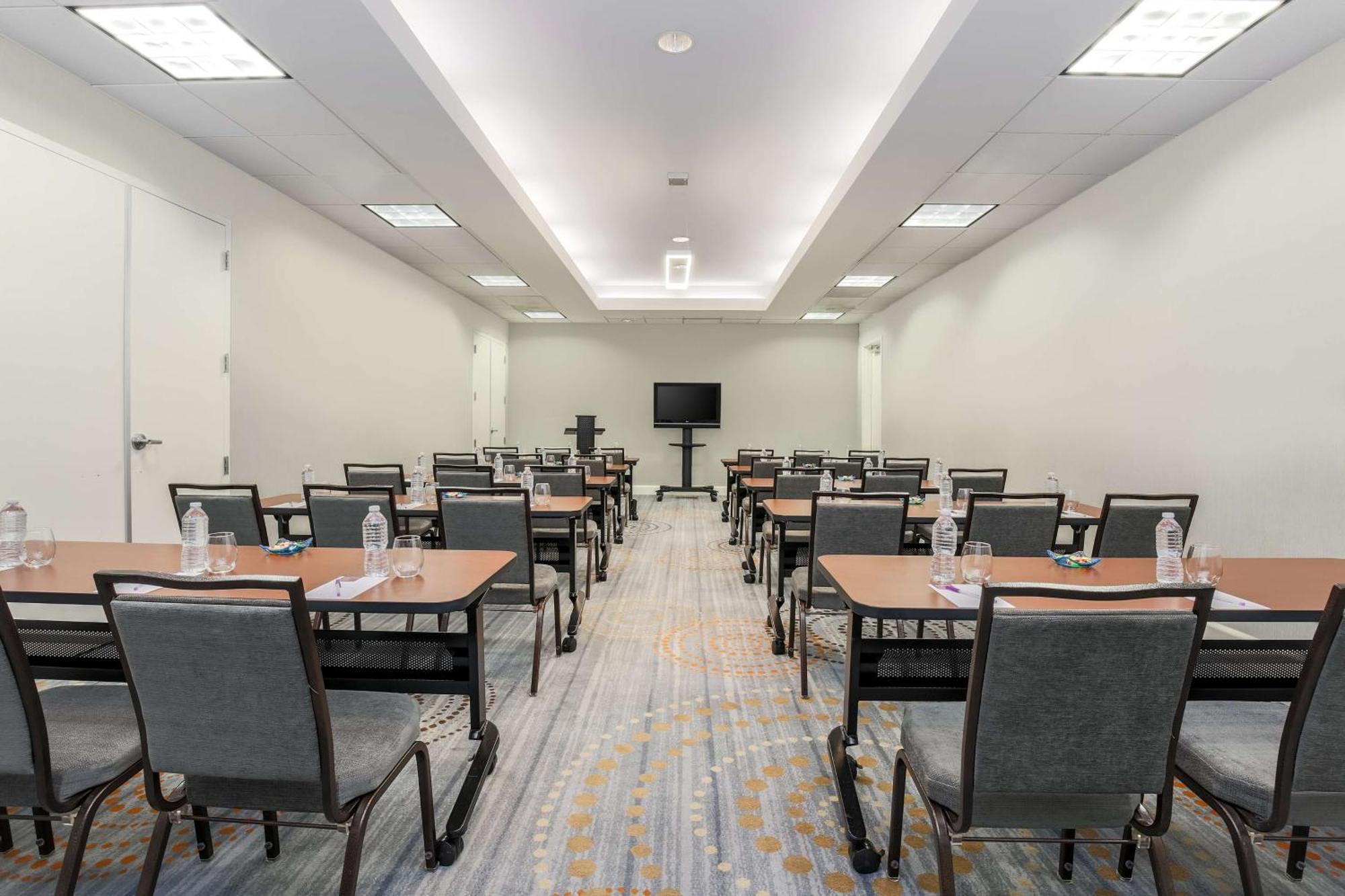 Hyatt Place San Jose, Downtown 3*