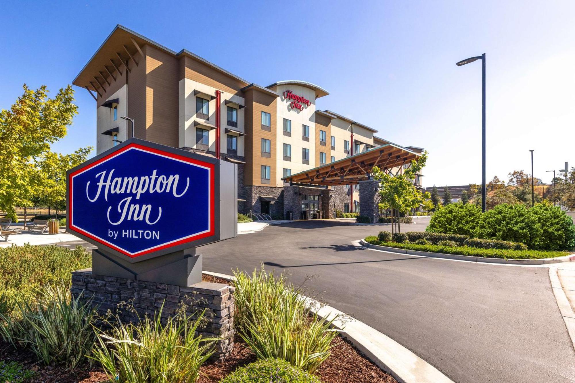 Hampton Cherry Ave, Ca San Jose