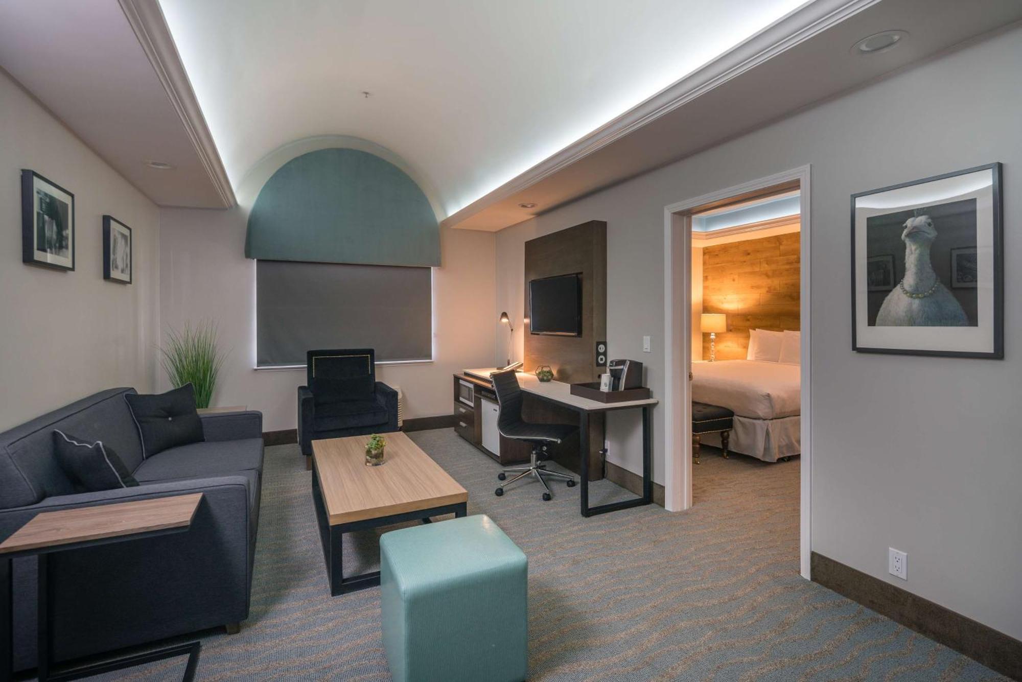 Hotel The Row Hotel; Bw Signature Collection 3*