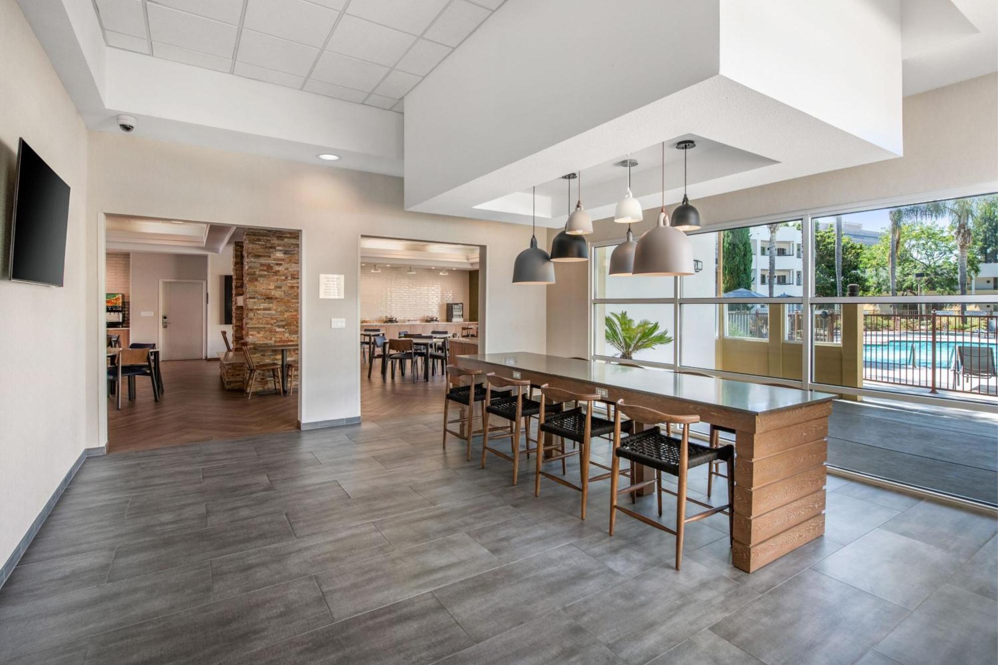Fairfield And By Marriott Airport San Jose