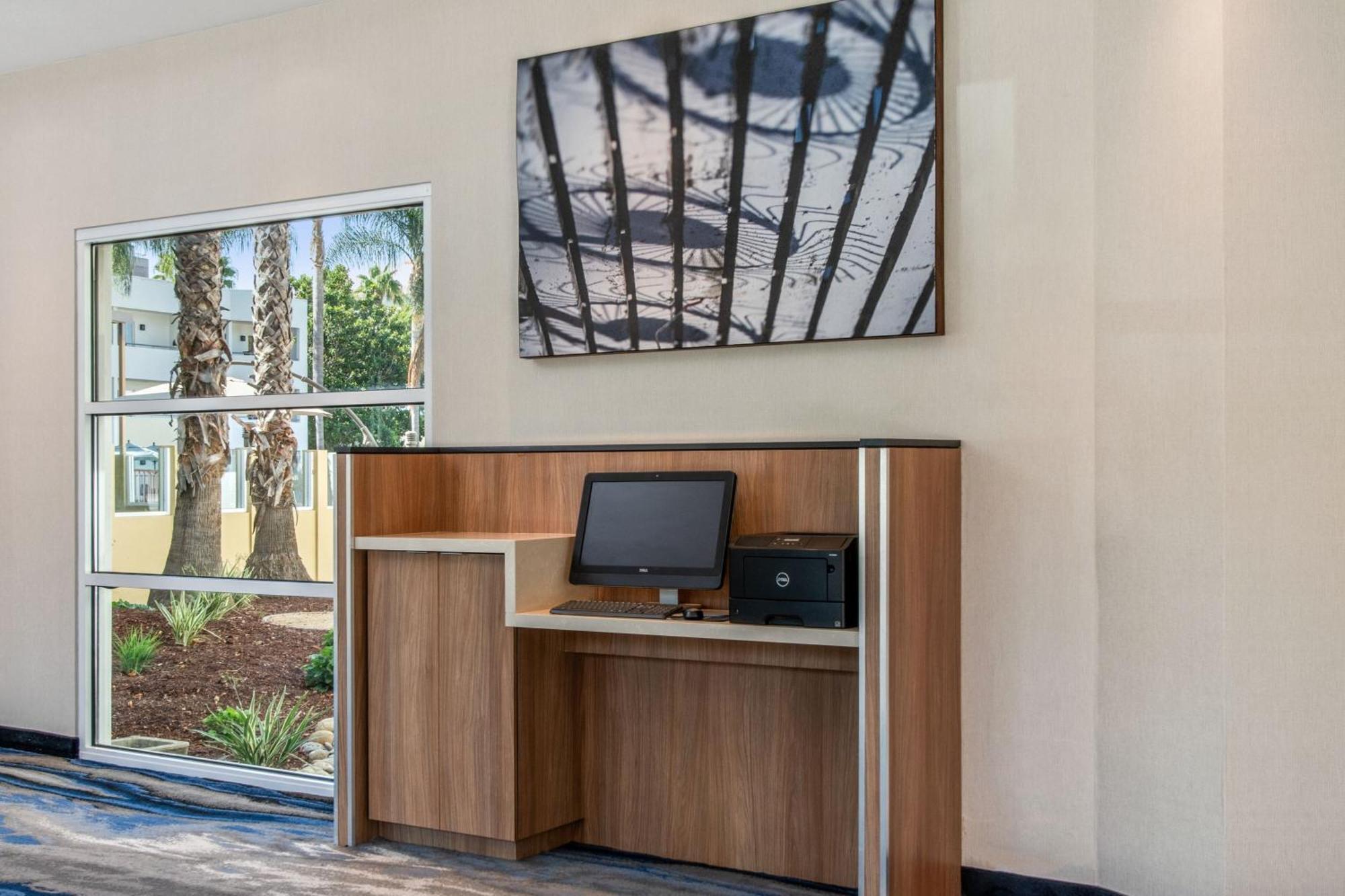 Fairfield And By Marriott Airport 3* San Jose