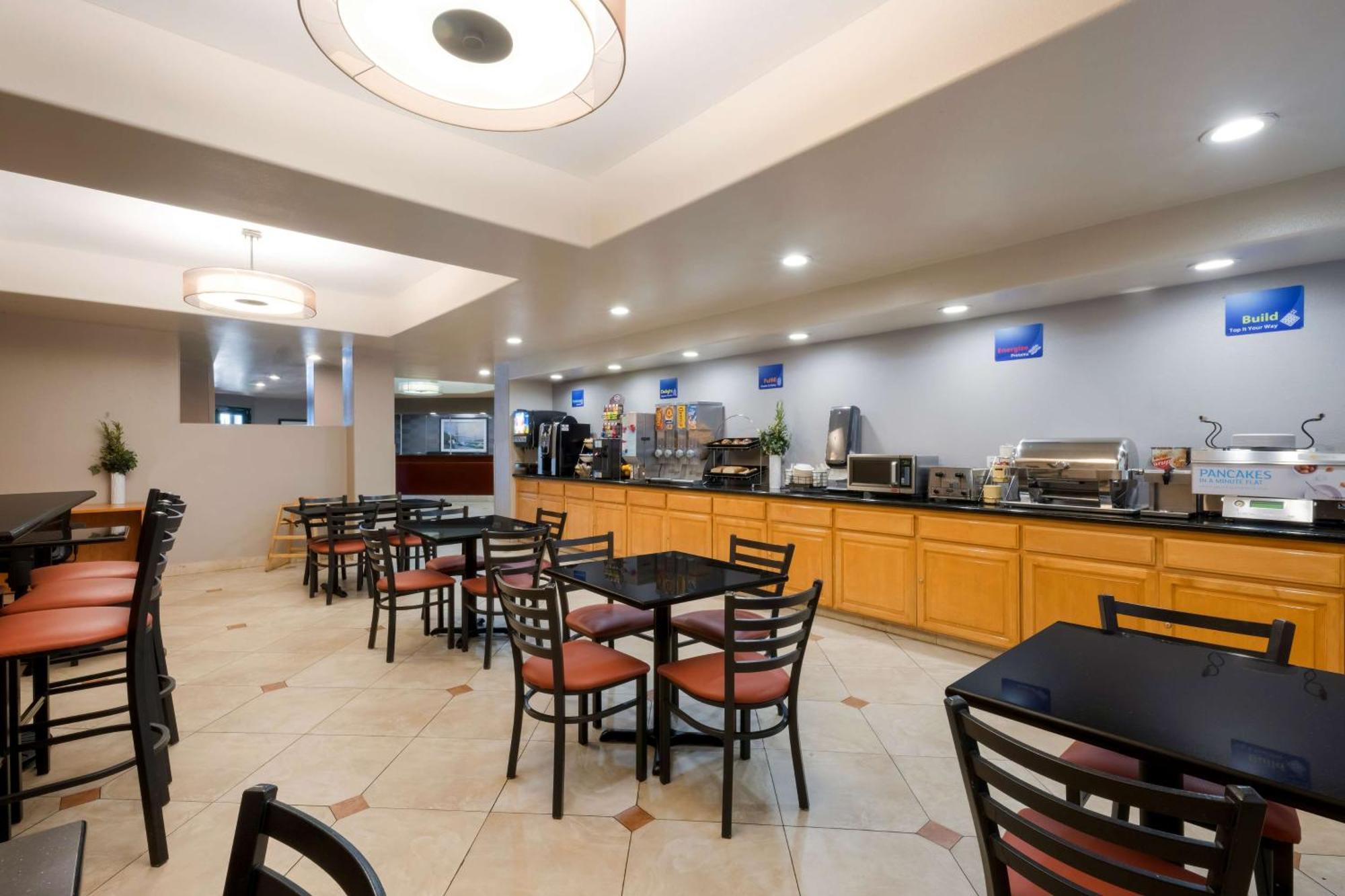 Western Lanai Garden & Hotel