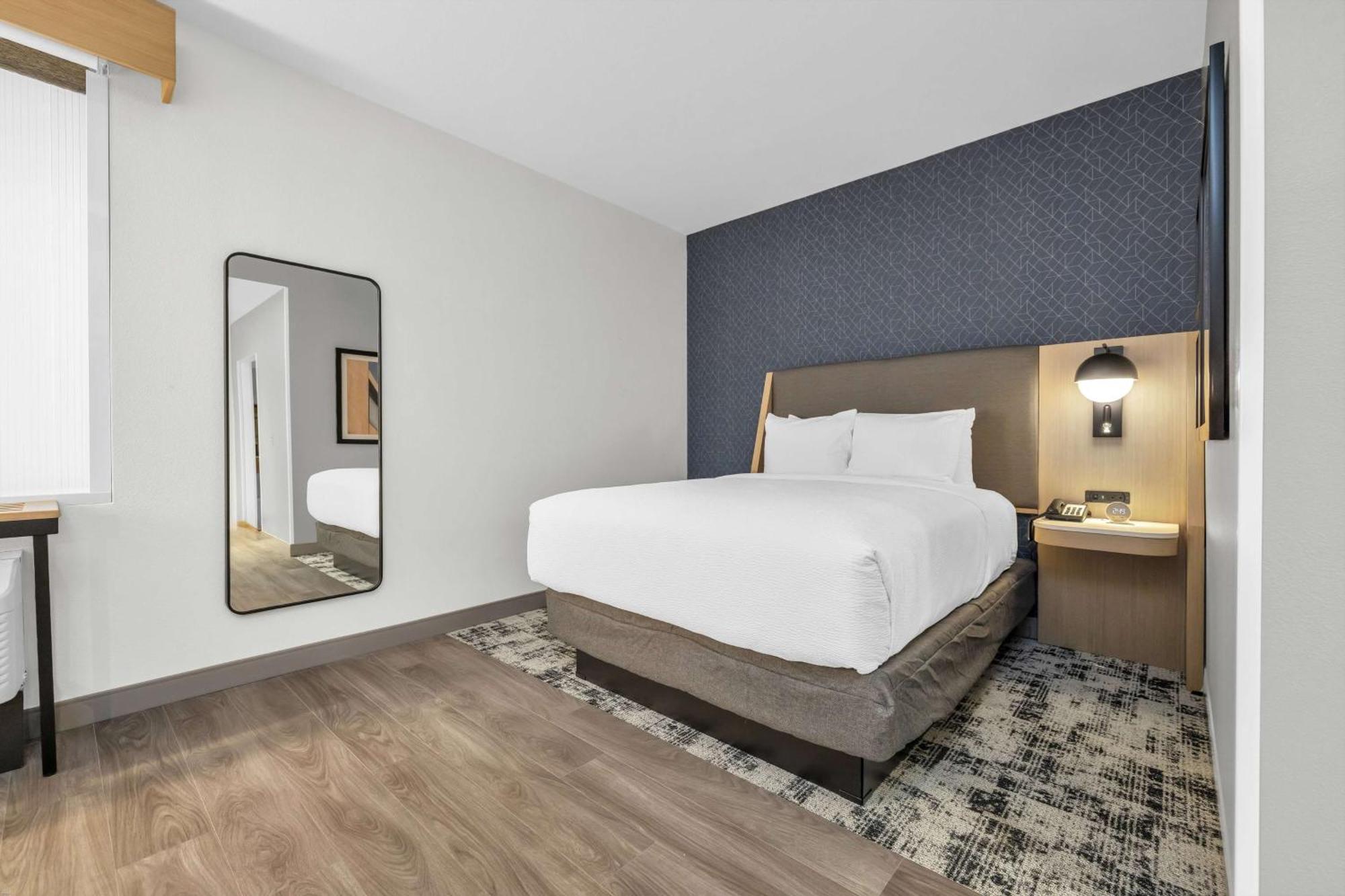 La Quinta & By Wyndham Airport-downtown Hotel 3*