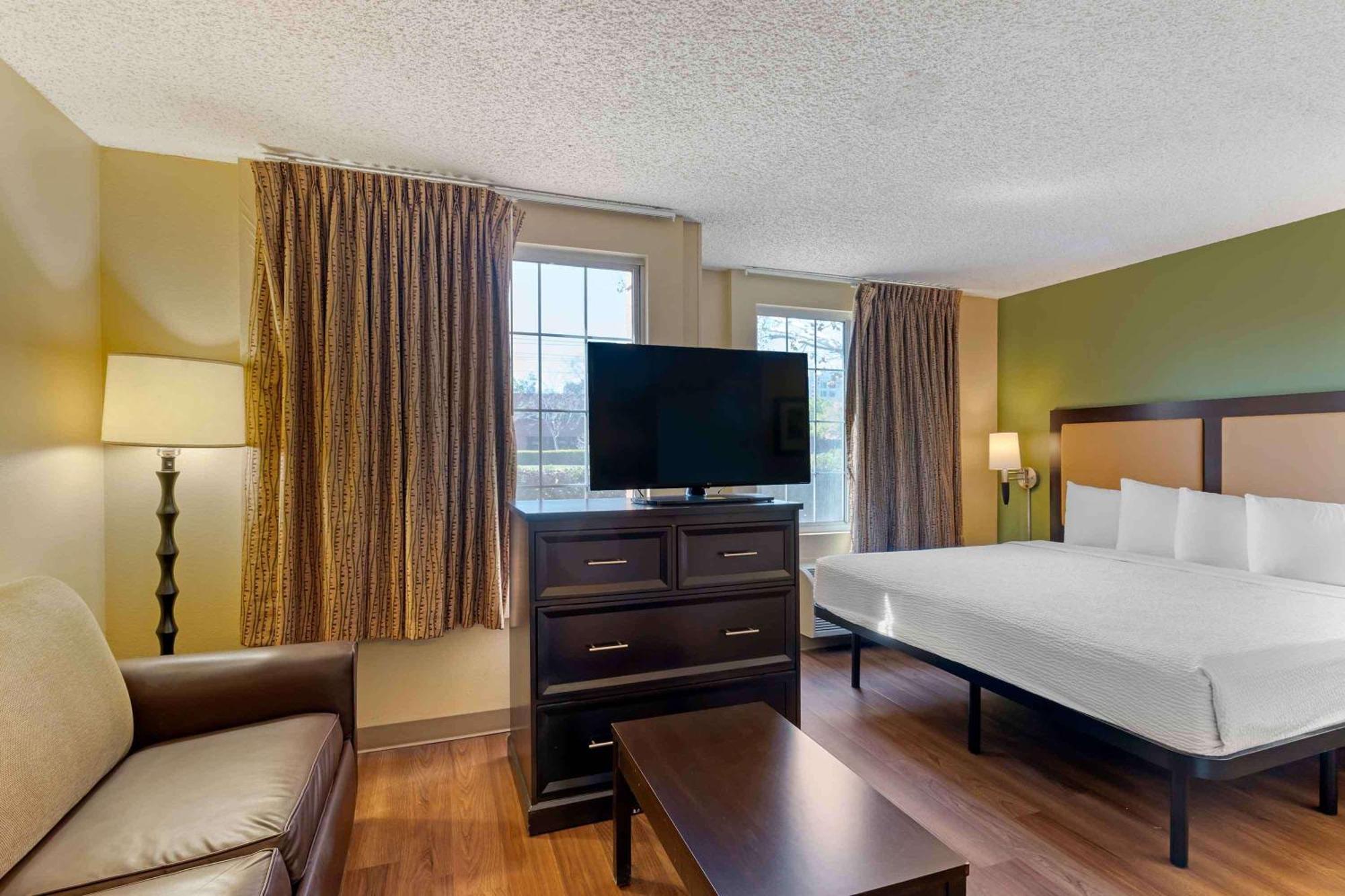 Extended America - - Downtown Hotel
