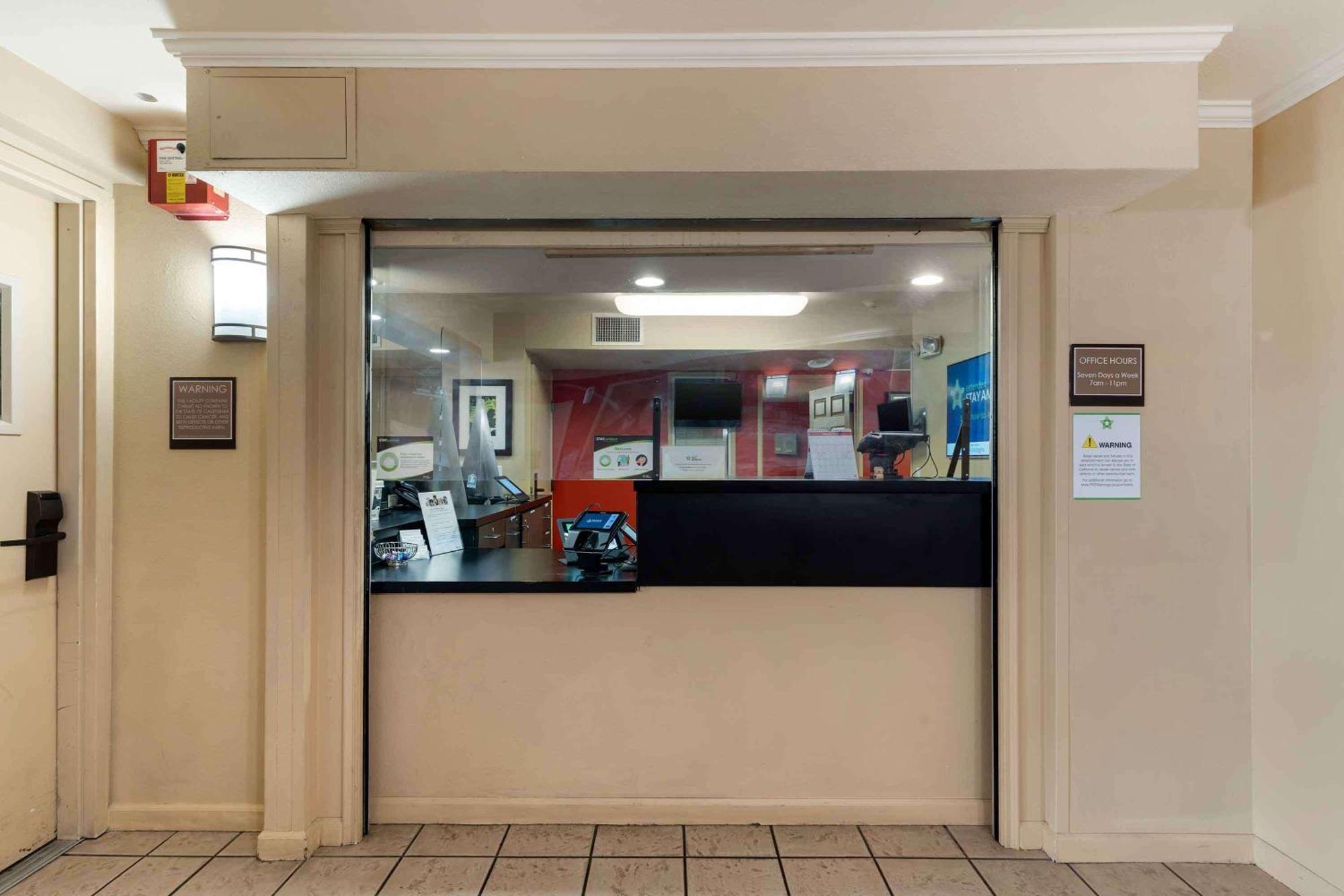 Extended America - - Downtown Hotel 2*