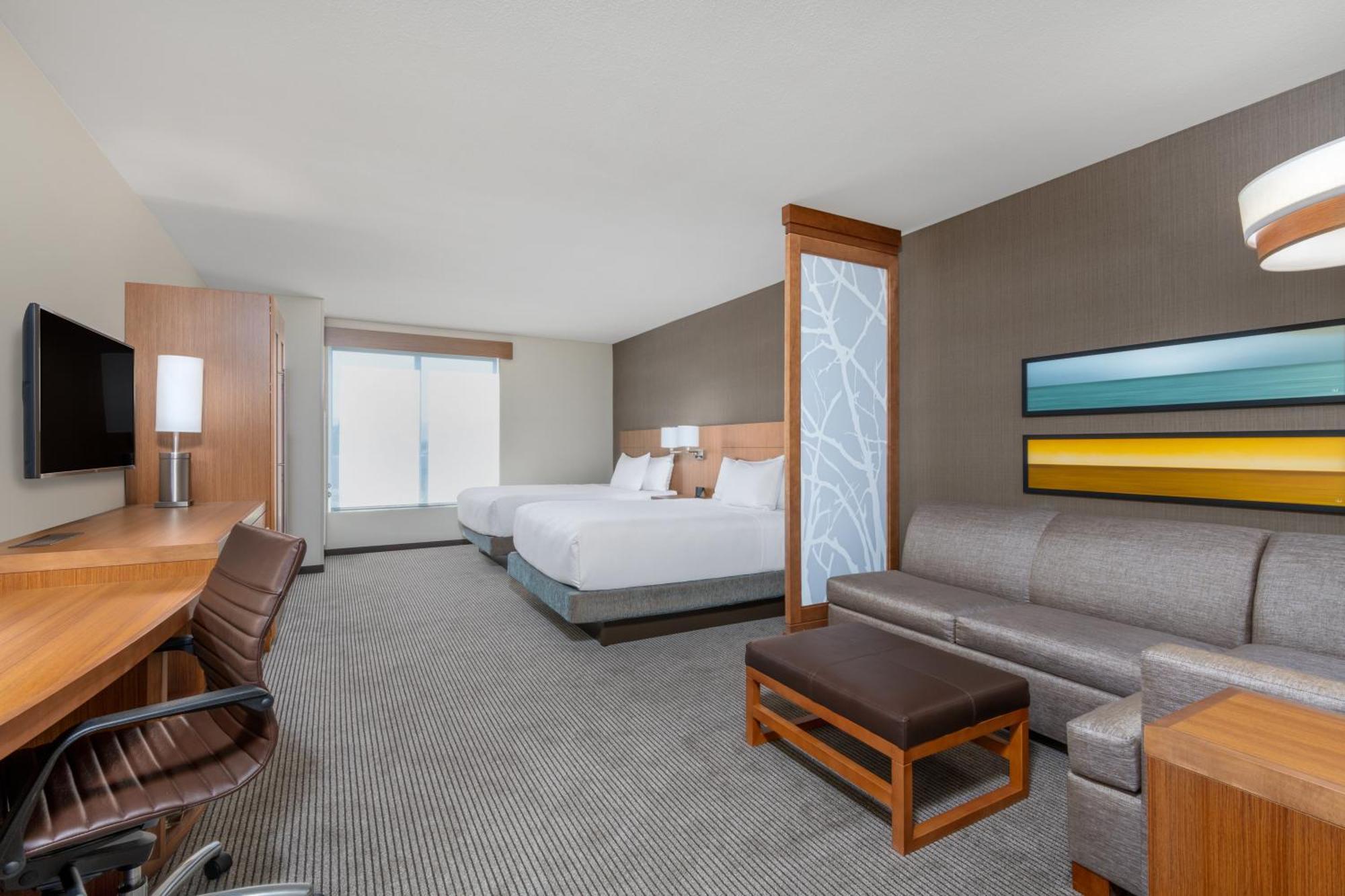 Hyatt Place Airport Hotel