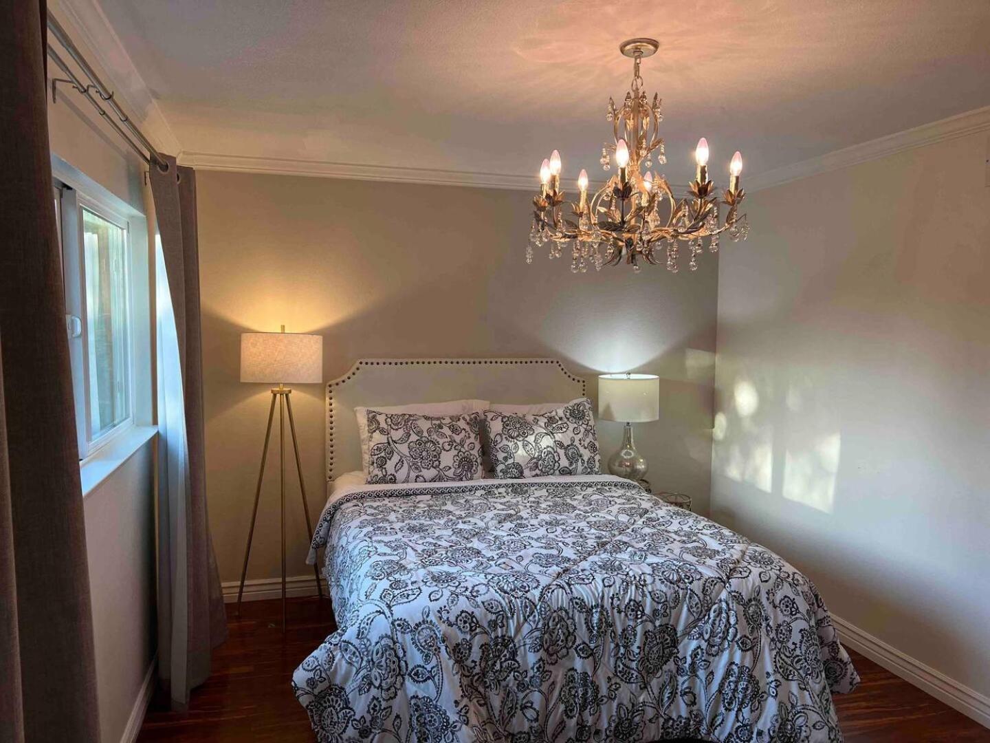 Silicon Valley Family Oasis 5-bedroom Luxury