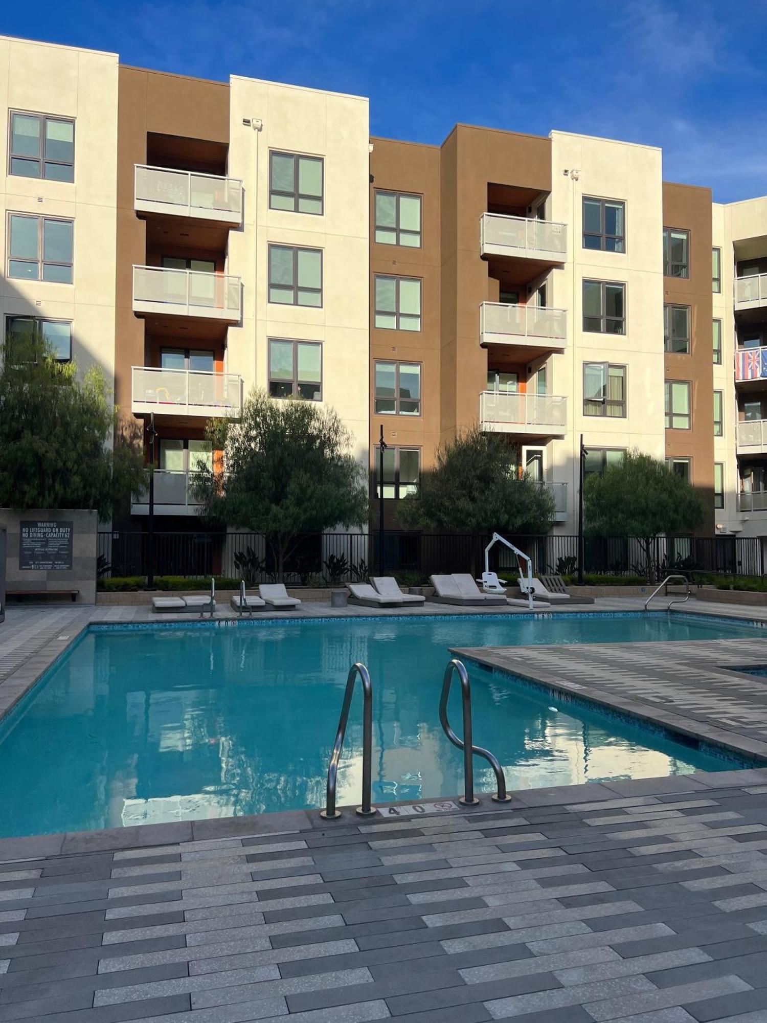Apartment Sale 10 Min To Sjc Close To Santana Row With Free Parking