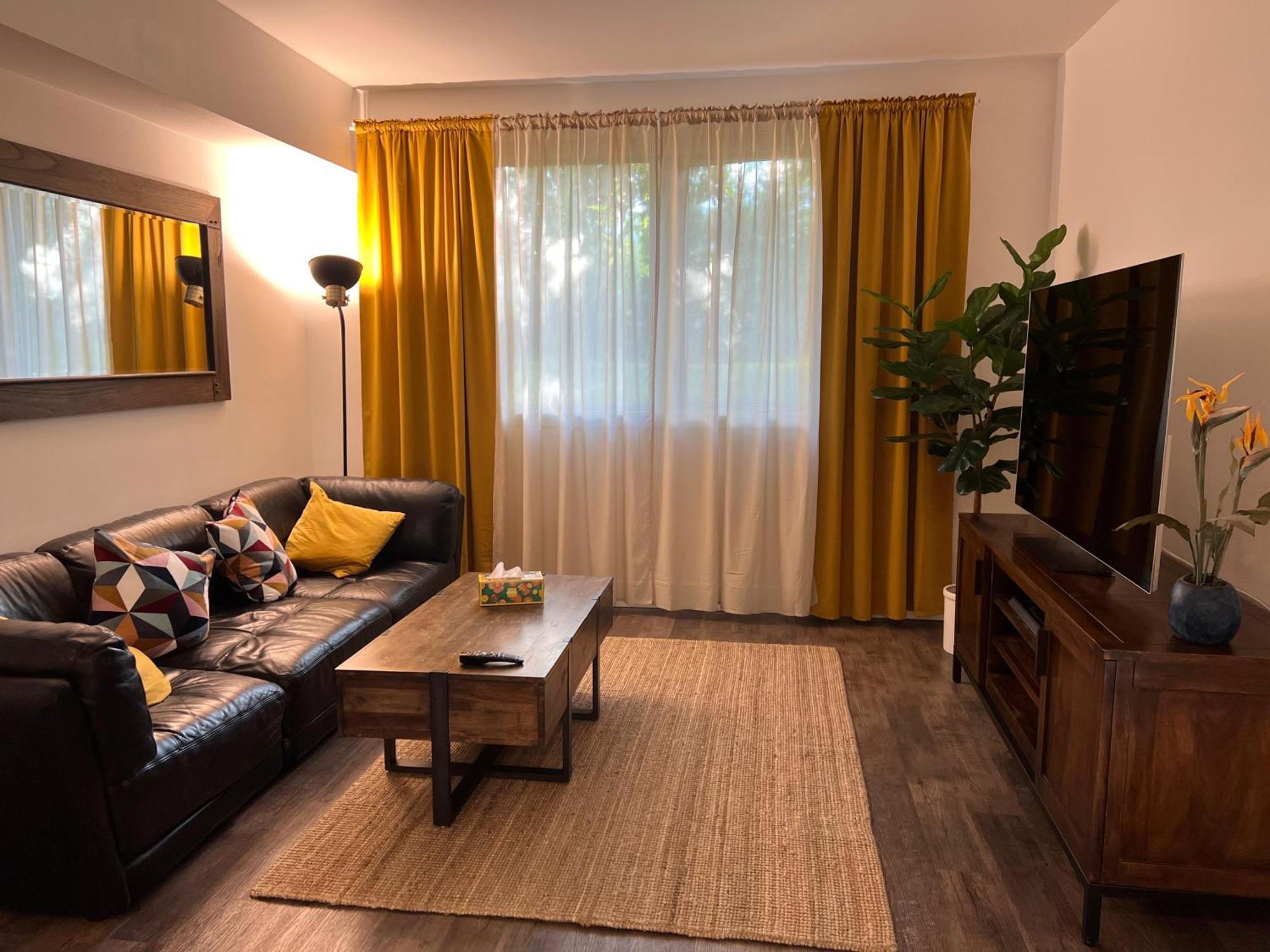 Sale 10 Min To Sjc Close To Santana Row With Free Parking Apartment *
