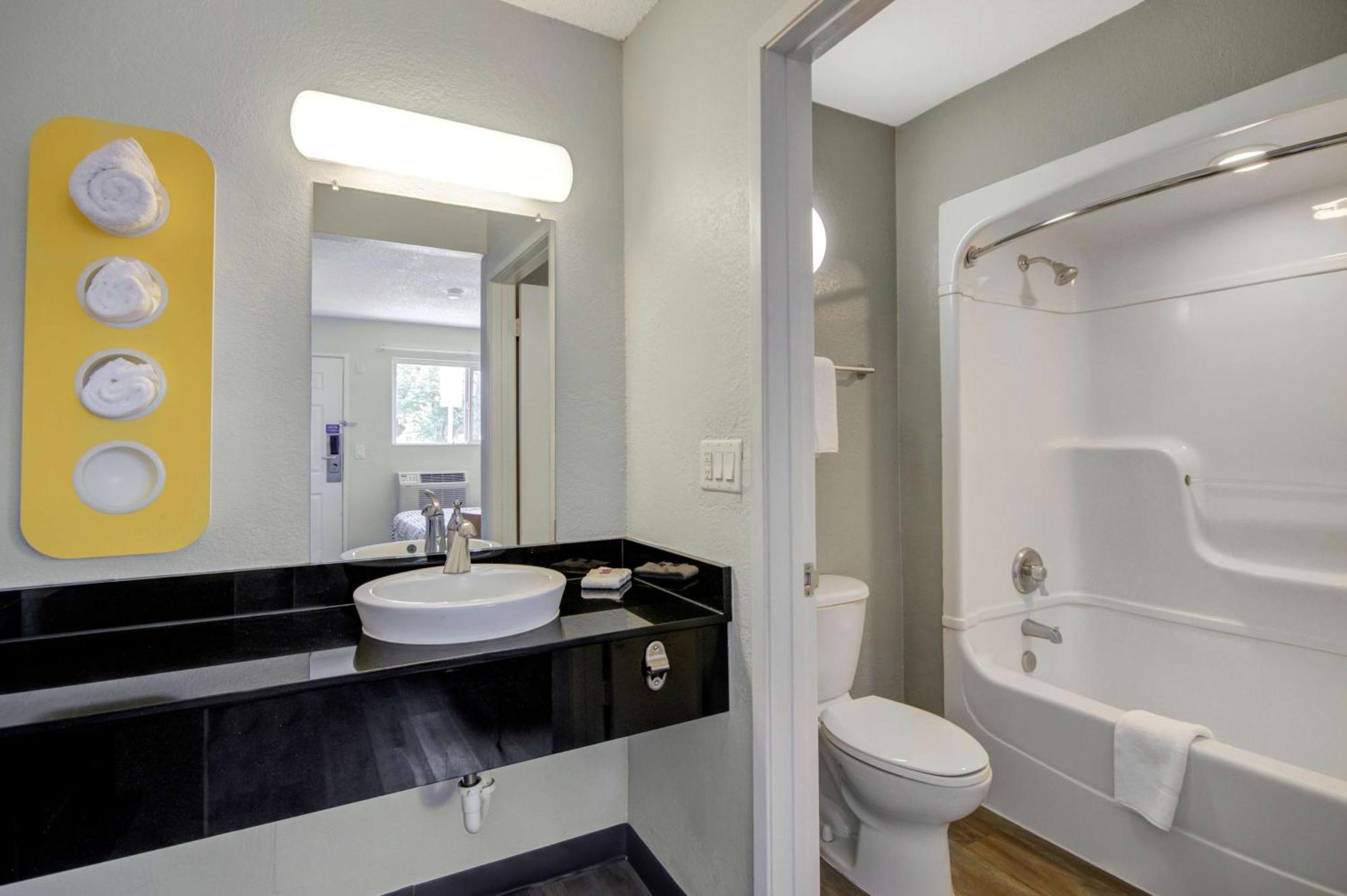 Hotel 6-san Jose, Ca - Airport 2*