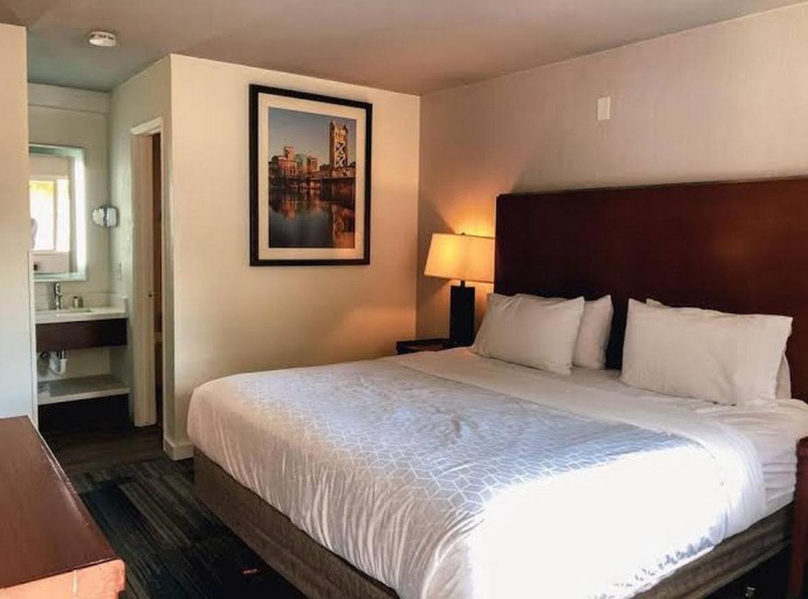 Motel Super 8 By Wyndham Airport