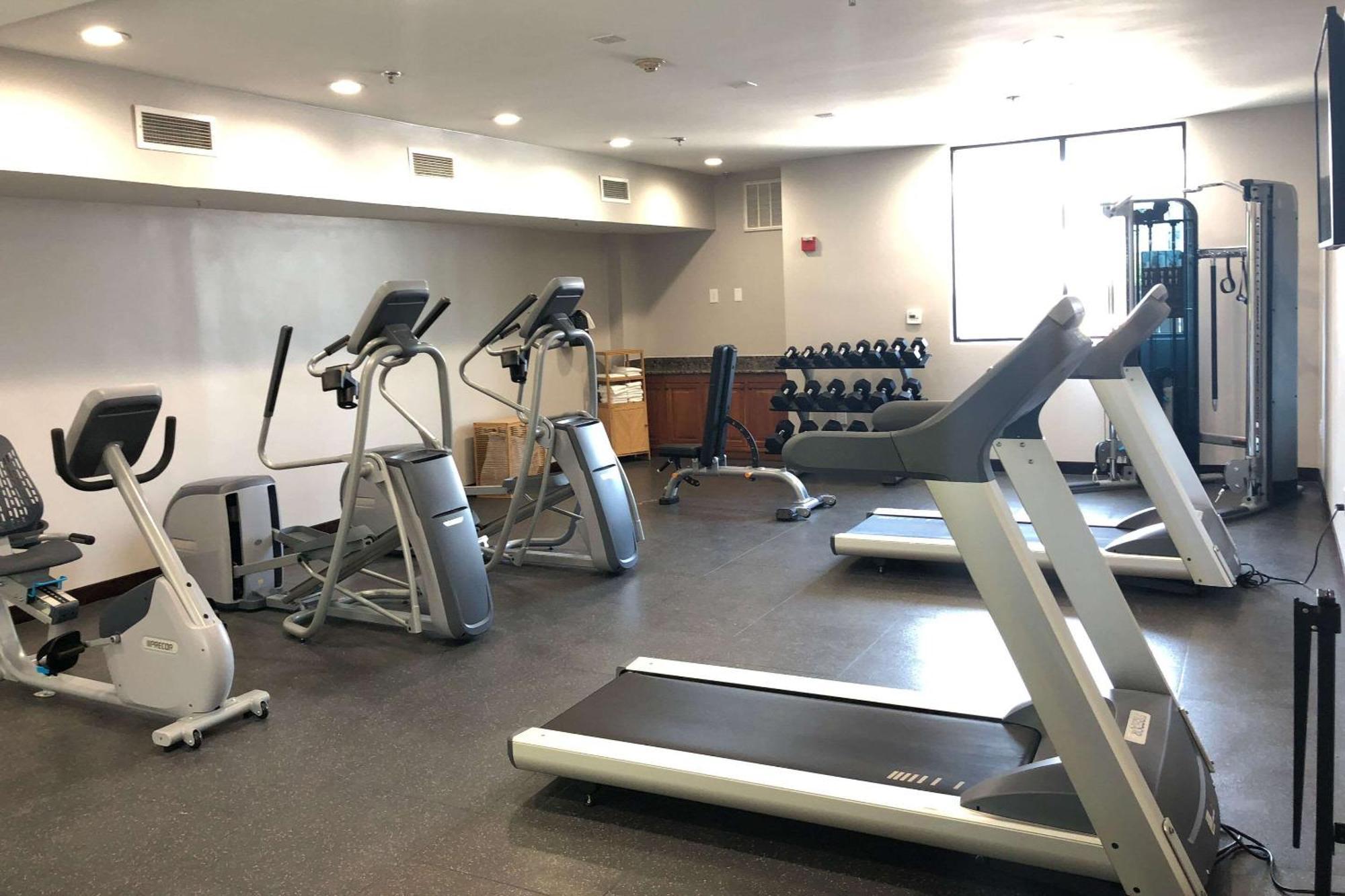 Hotel Country & By Radisson, International Airport, Ca