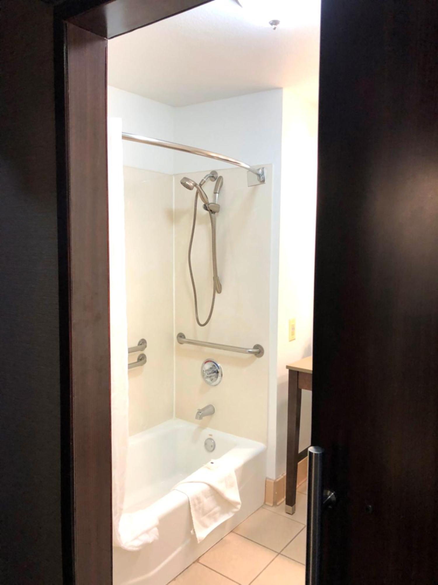 Country & By Radisson, International Airport, Ca Hotel San Jose