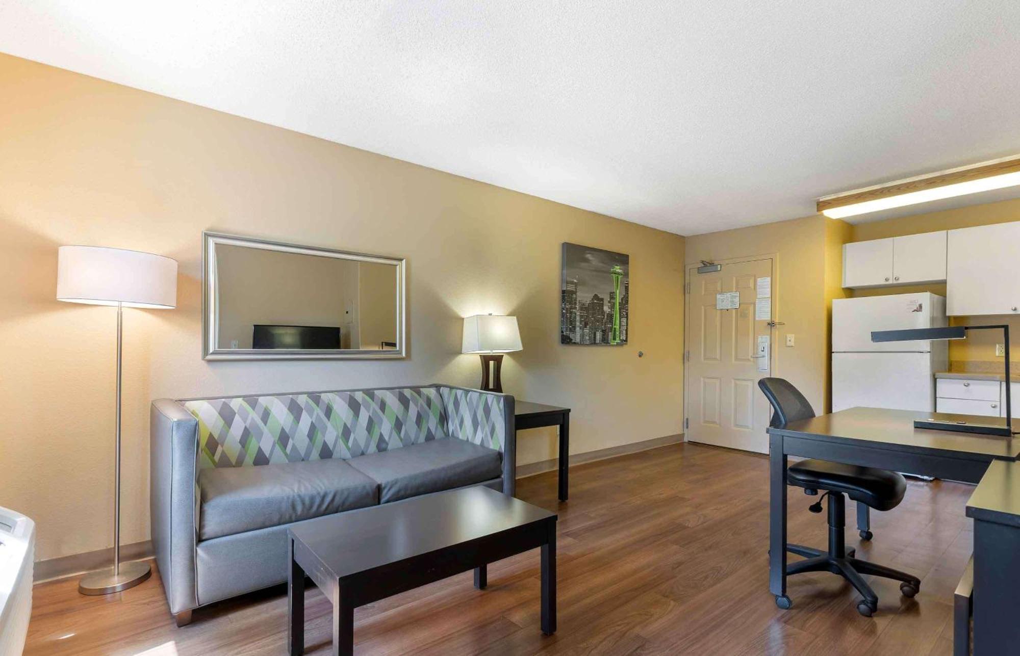 Extended America - - Edenvale - South