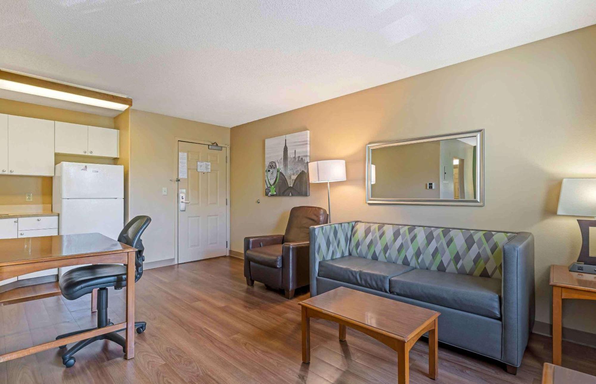 Extended America - - Edenvale - South 2*