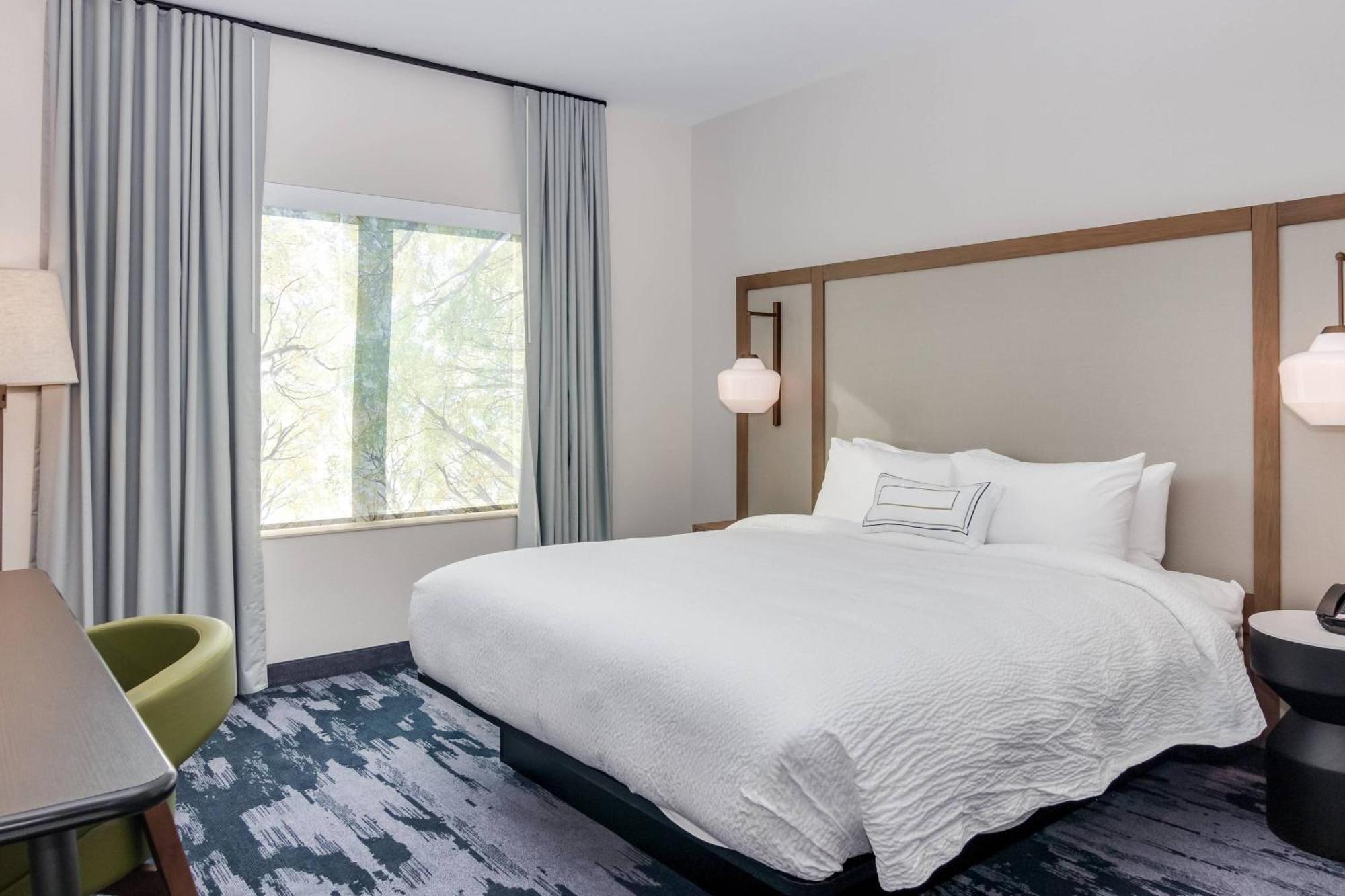 Fairfield & By Marriott North/silicon Valley Hotel