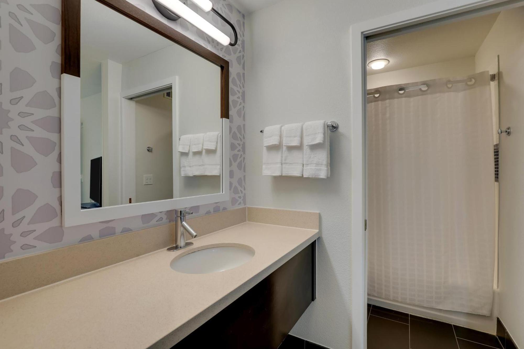 Sonesta Es - Airport Hotel 3*