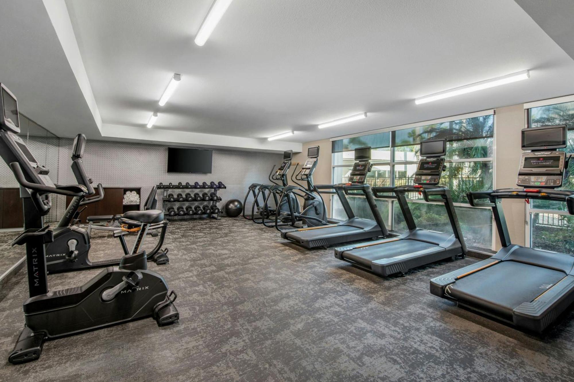Fairfield And By Marriott Airport Hotel 3*