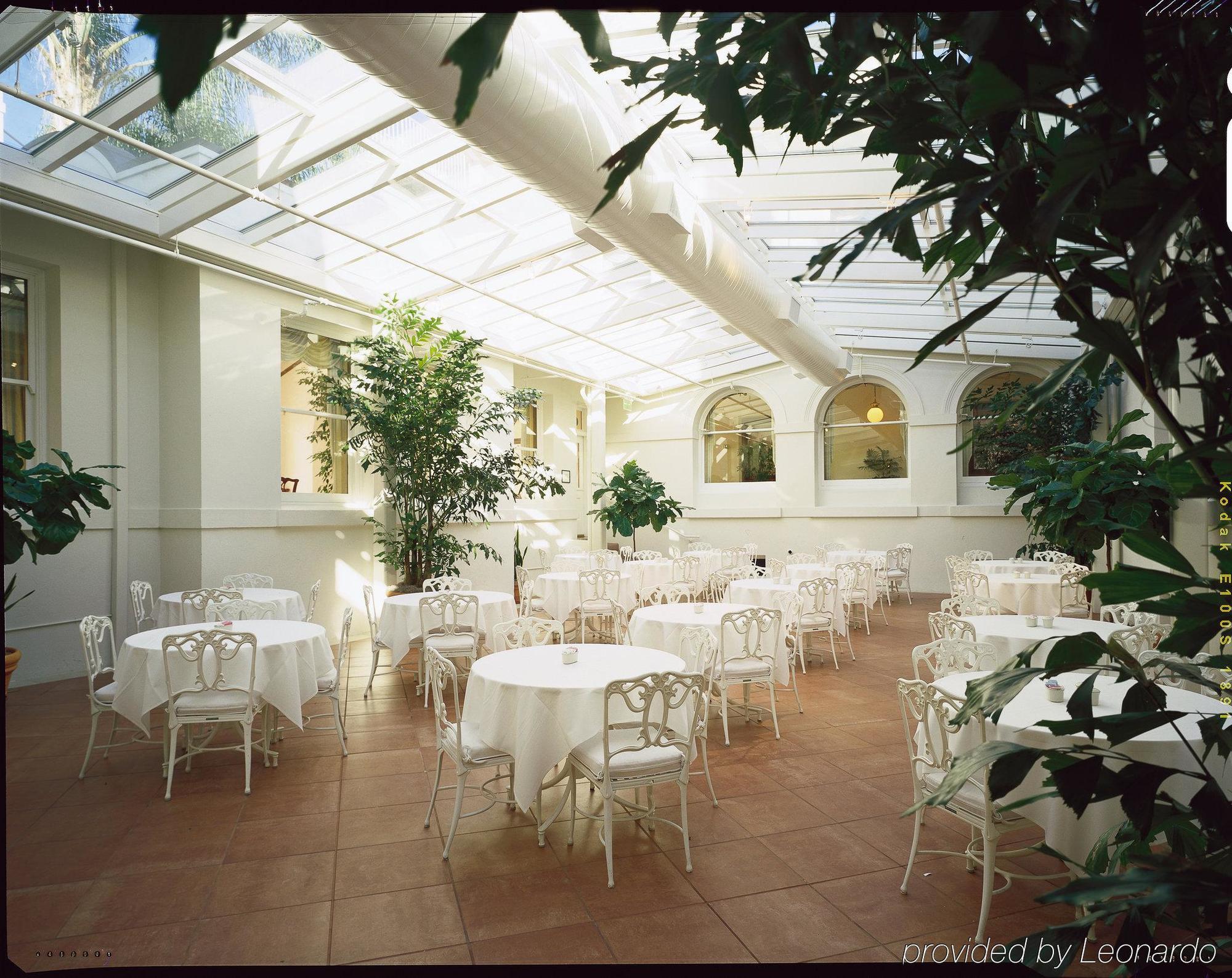 Hayes Mansion San Jose, Curio Collection By Hilton