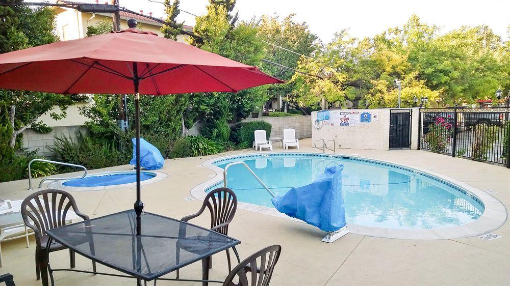 Clarion Silicon Valley Hotel
