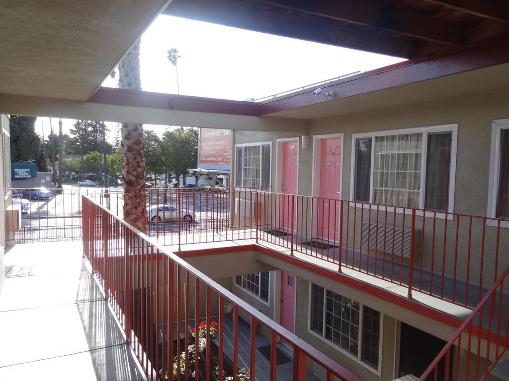 Motel The Flamingo