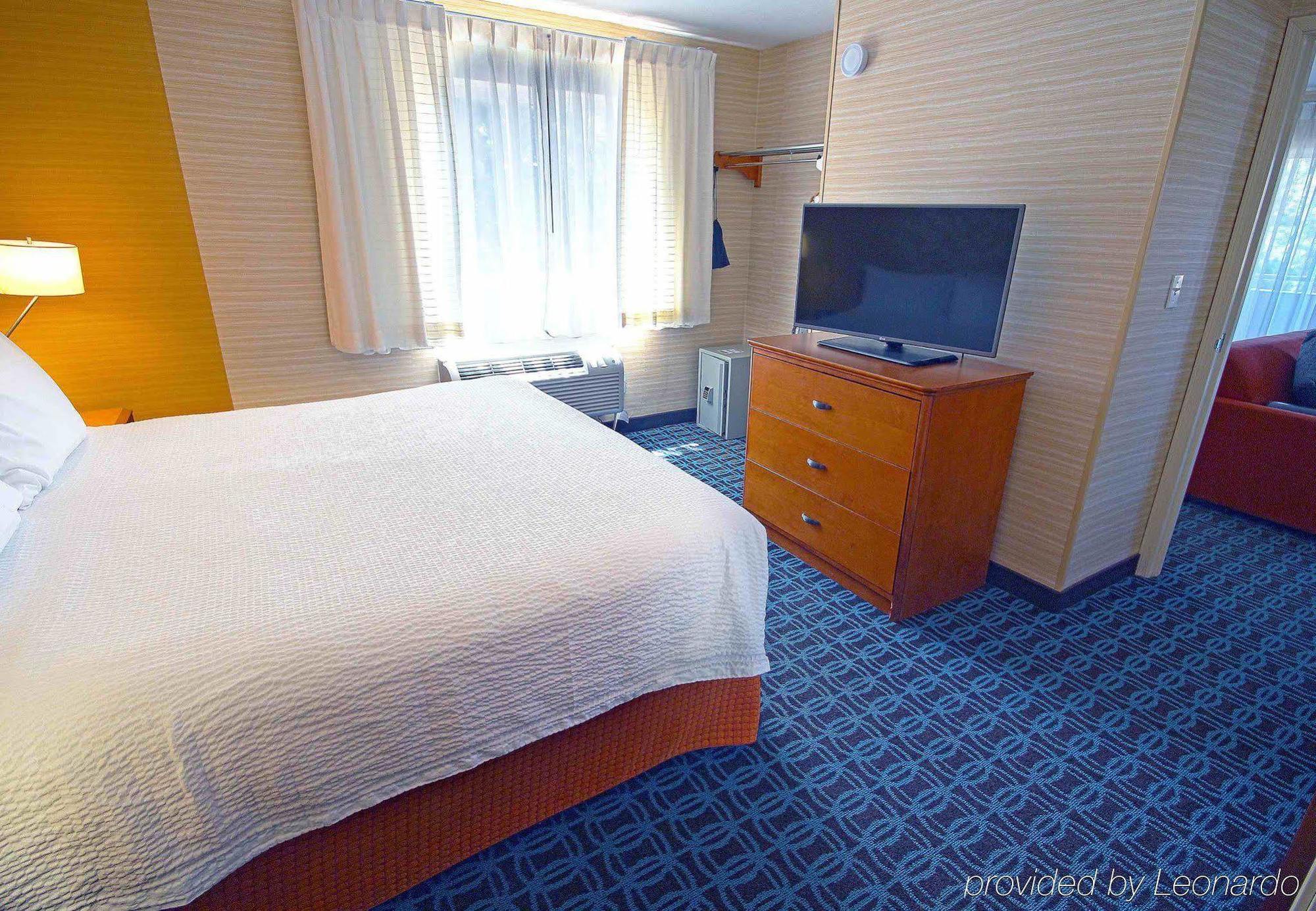 Fairfield And By Marriott Airport 3*