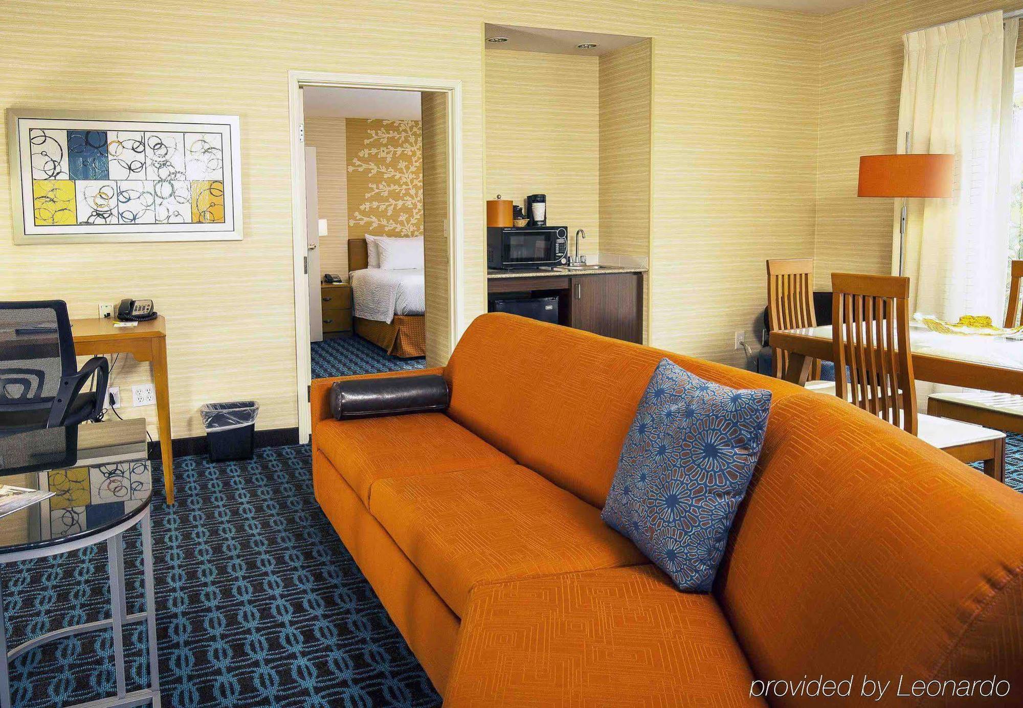 Fairfield And By Marriott Airport 3*