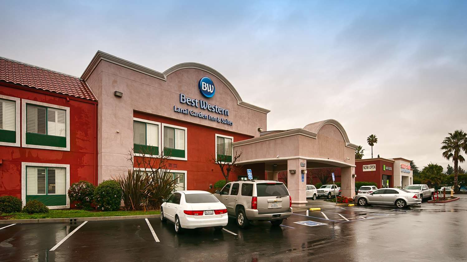 Western Lanai Garden & Hotel 3*