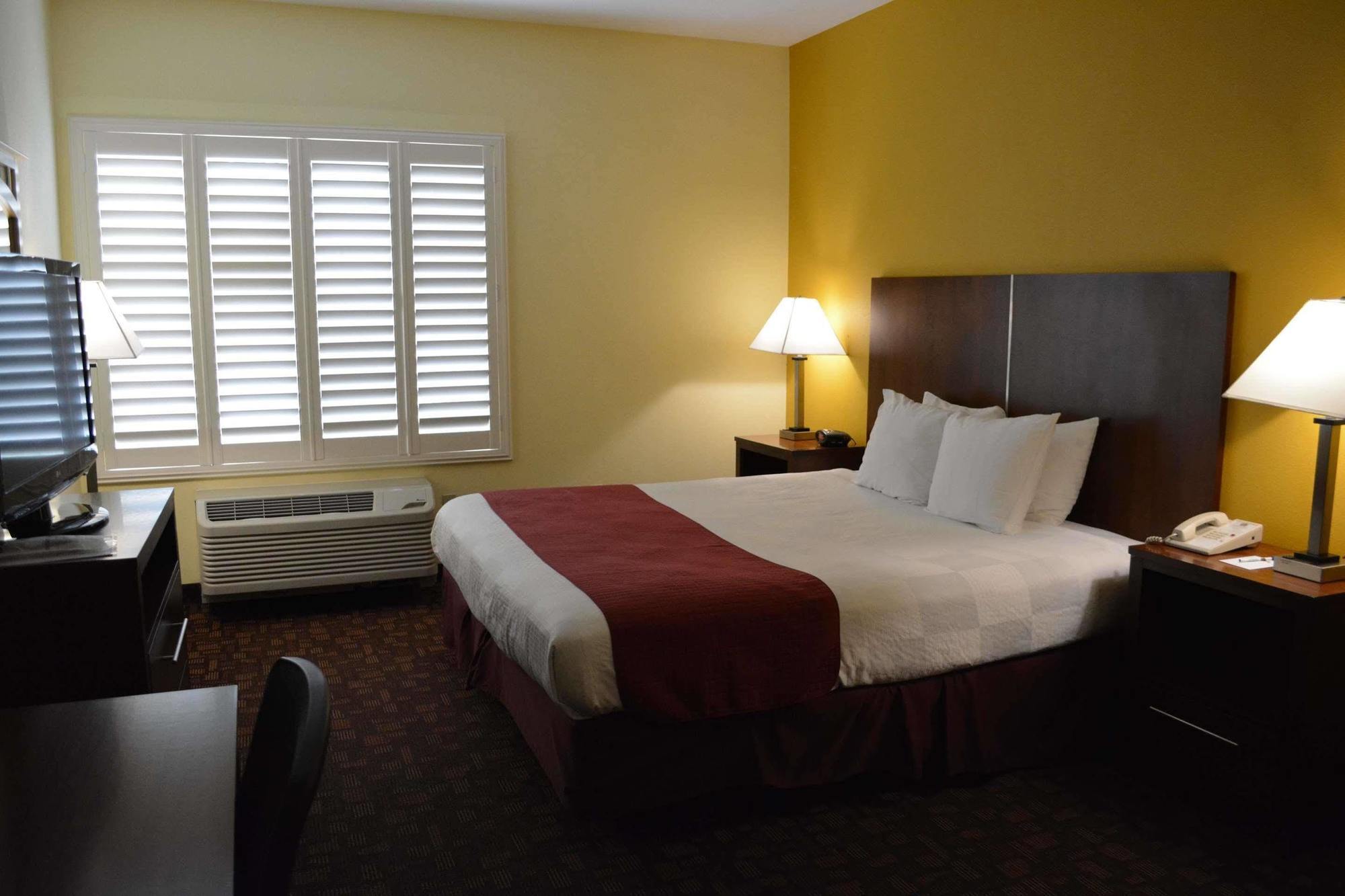 Western Lanai Garden & Hotel 3*