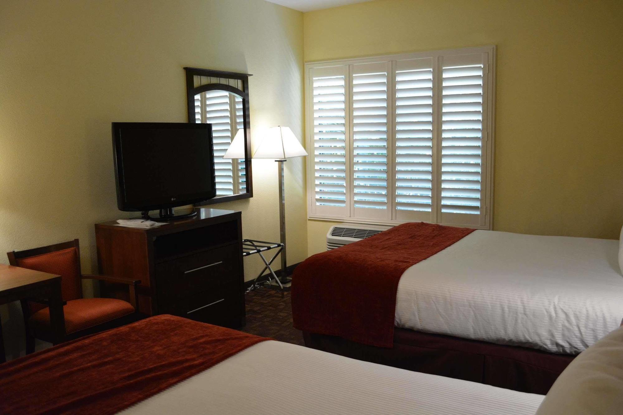 Western Lanai Garden & Hotel