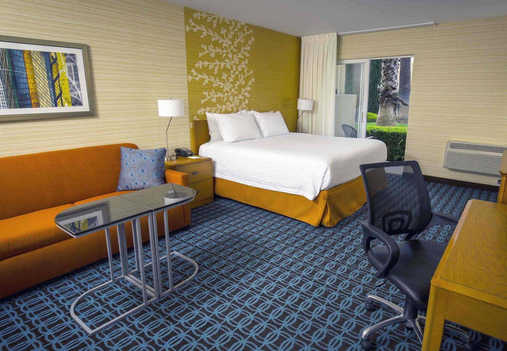 Hotel Fairfield And By Marriott Airport