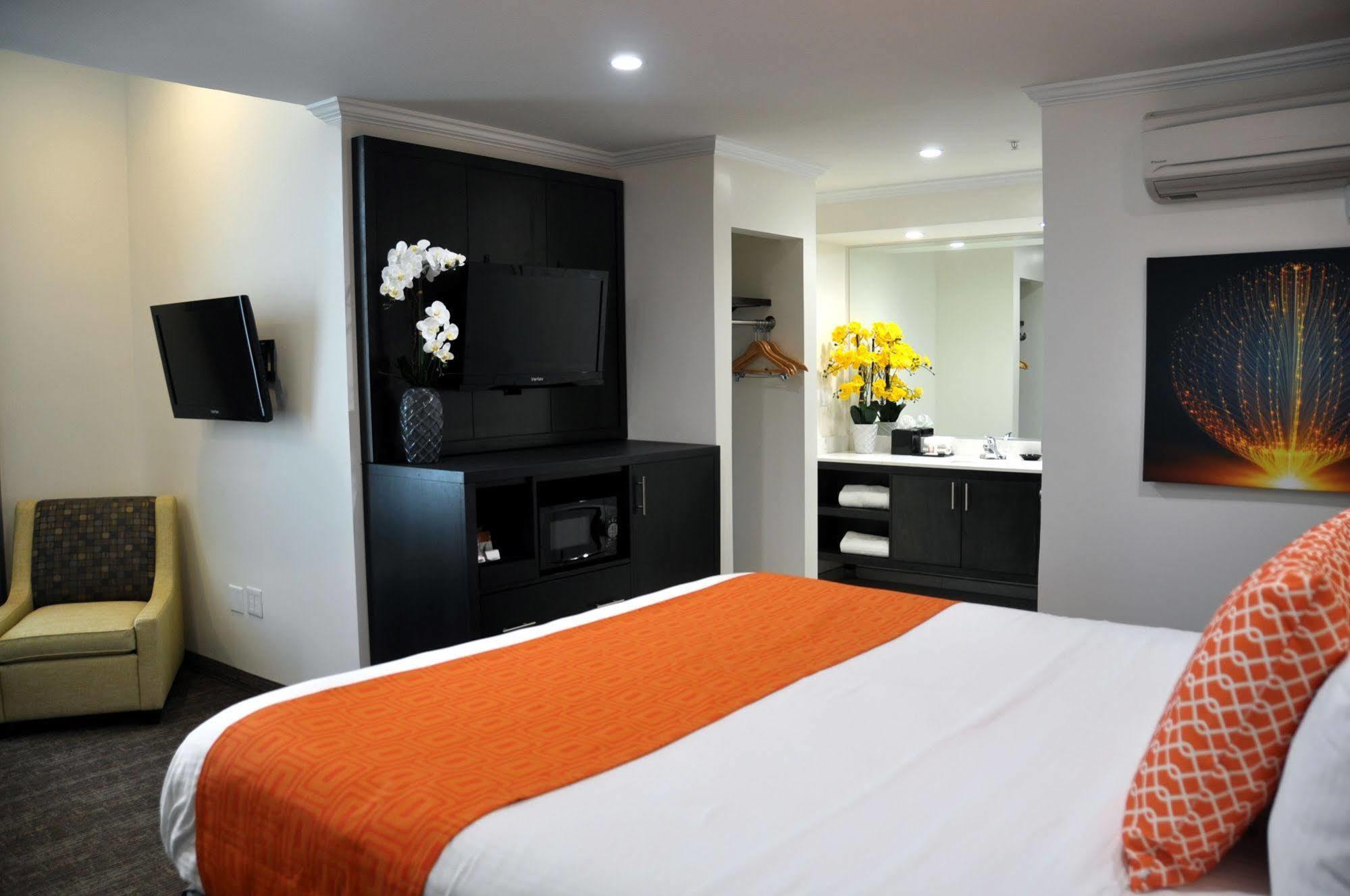 Days Airport Hotel San Jose