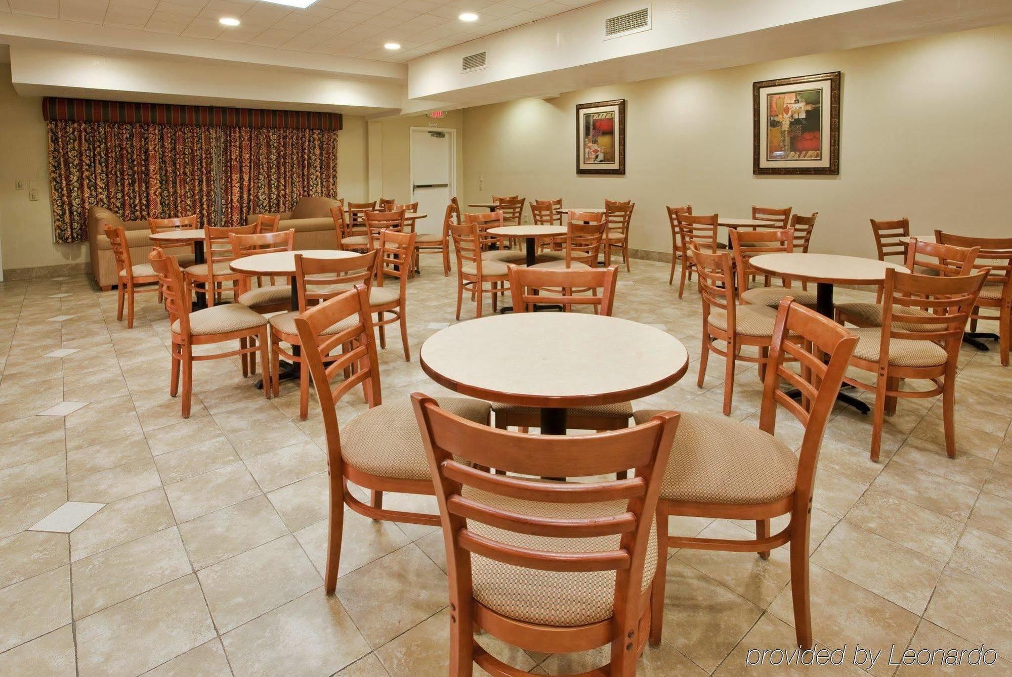 Country & By Radisson, International Airport, Ca Hotel San Jose