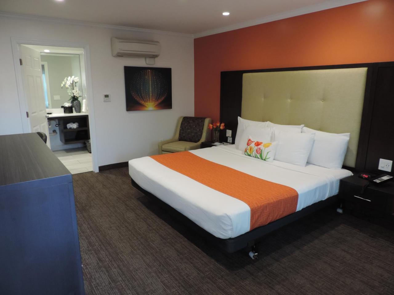Hotel Days Airport San Jose
