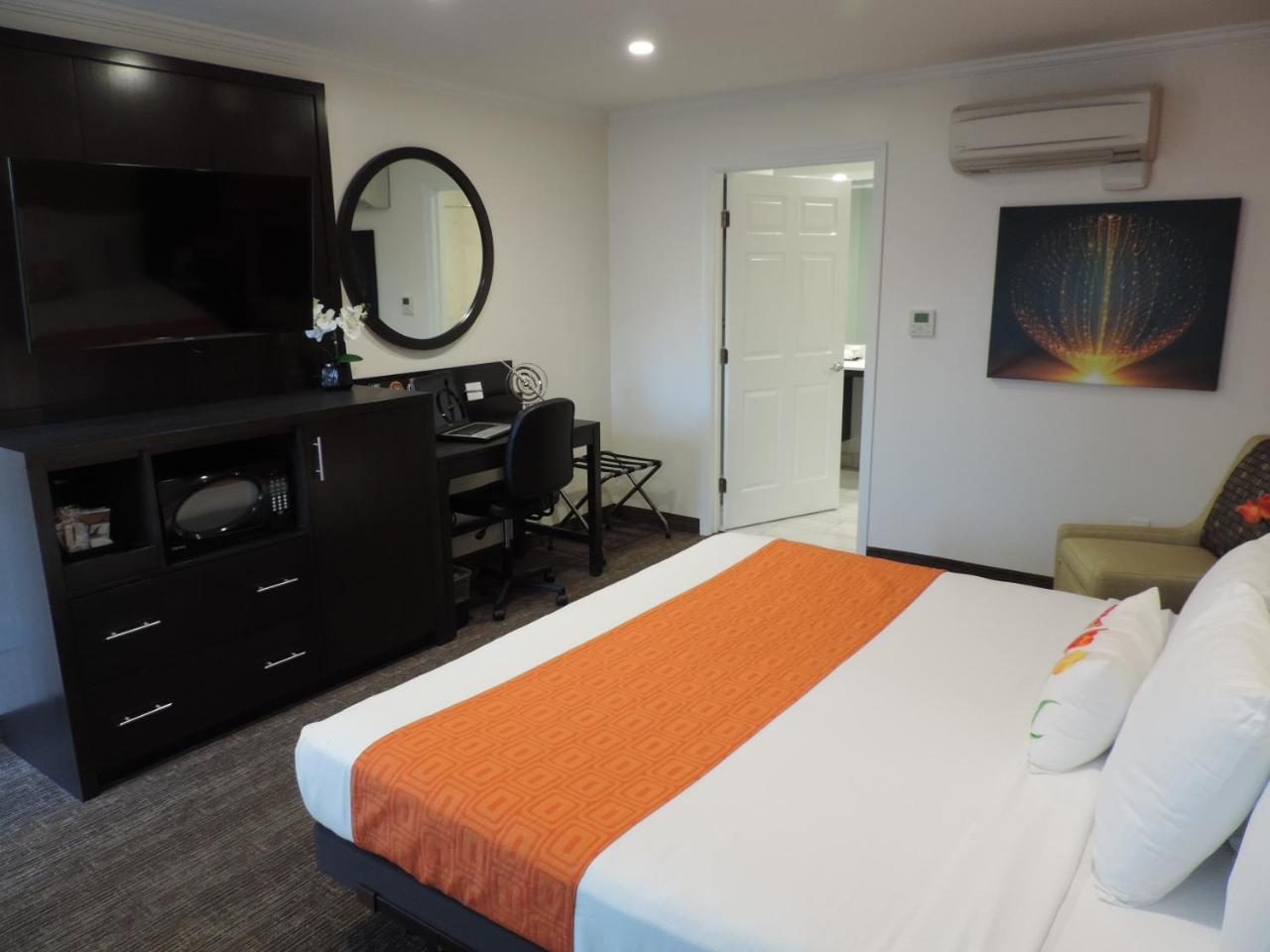 Hotel Days Airport 2*
